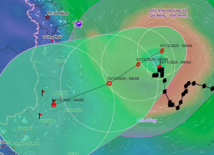 Bão số 15 (bão Koto) đổi hướng 2 lần, đi thẳng vào miền Trung, gây mưa lớn- Ảnh 1. Bão số 15 (bão Koto) đổi hướng 2 lần, đi thẳng vào miền Trung, gây mưa lớn- Ảnh 1.