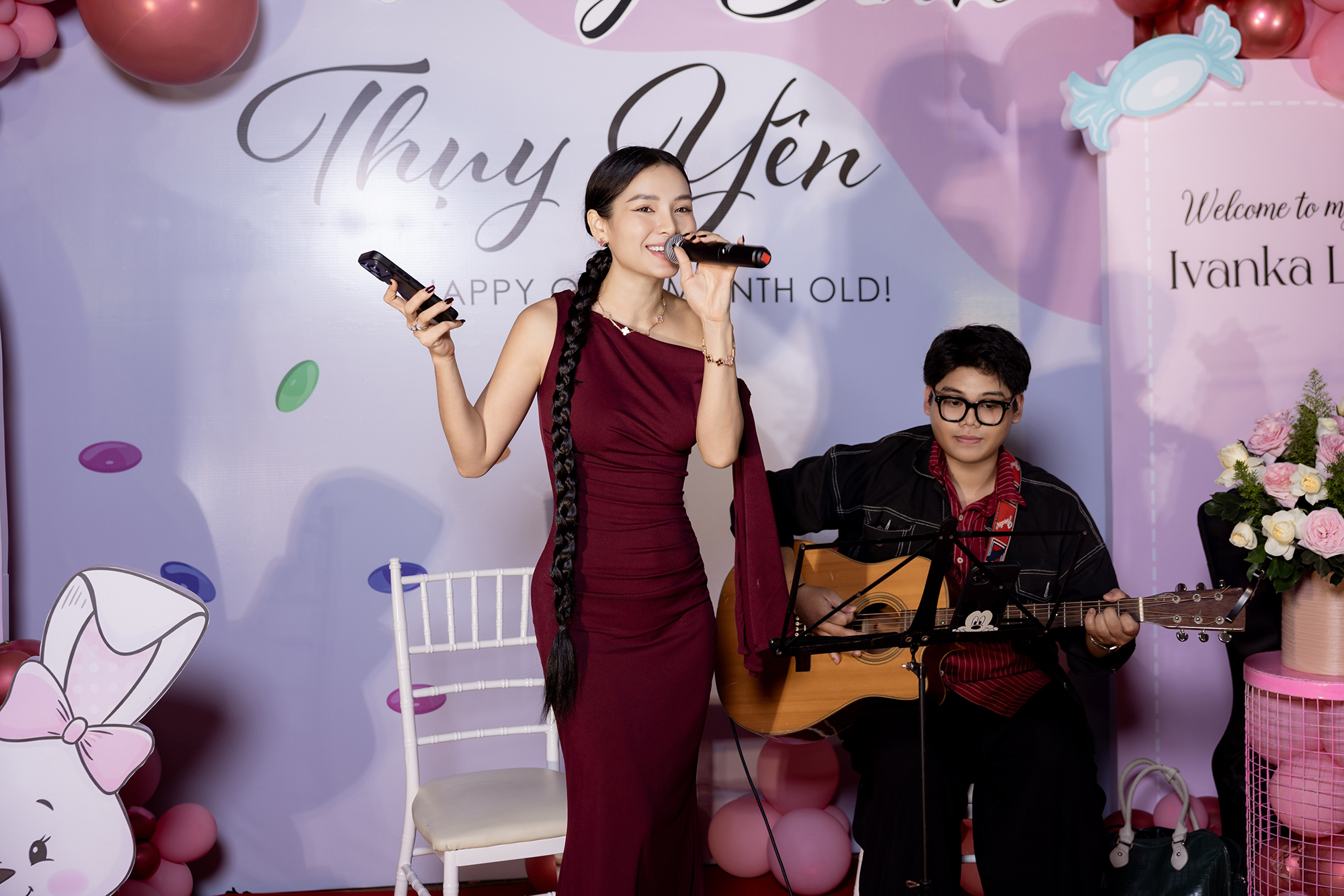 NSƯT Phượng Hằng trổ tài hát vọng cổ dài hơi mừng đầy tháng con Vũ Luân - Ảnh 7.