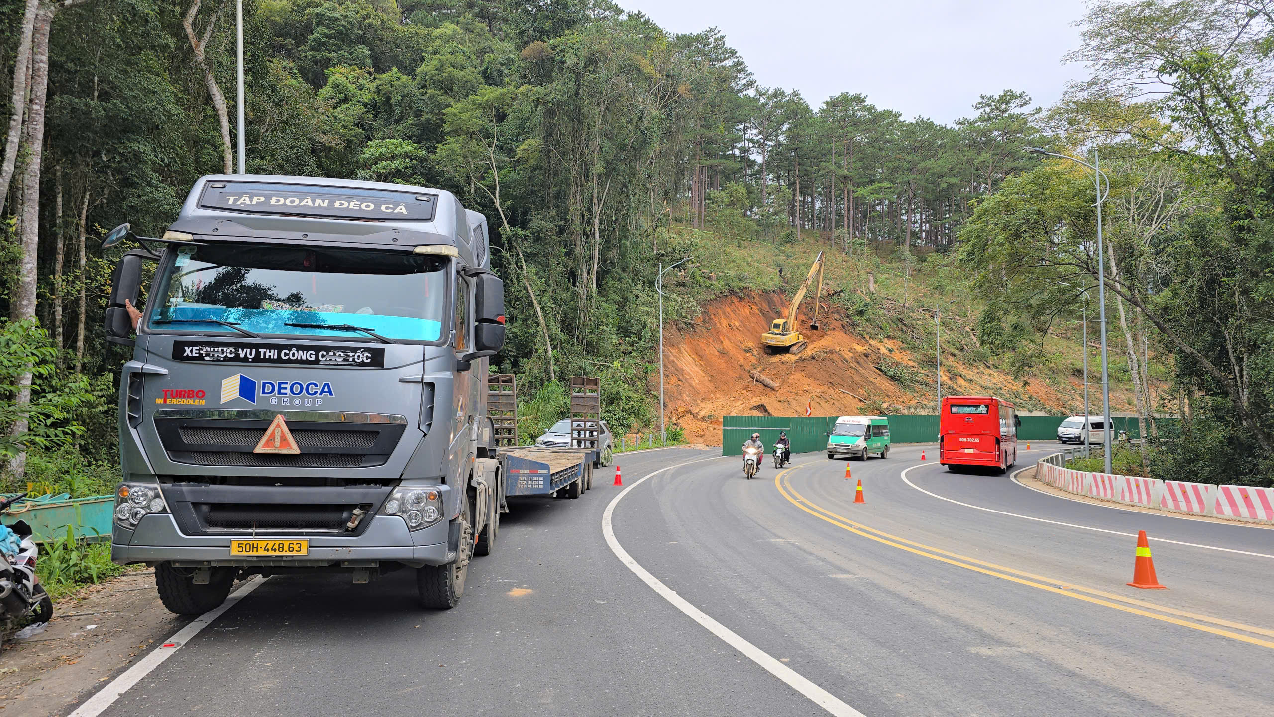 Cần từ 15 - 17 tỉ đồng sửa chữa đèo Prenn sạt lở- Ảnh 3.