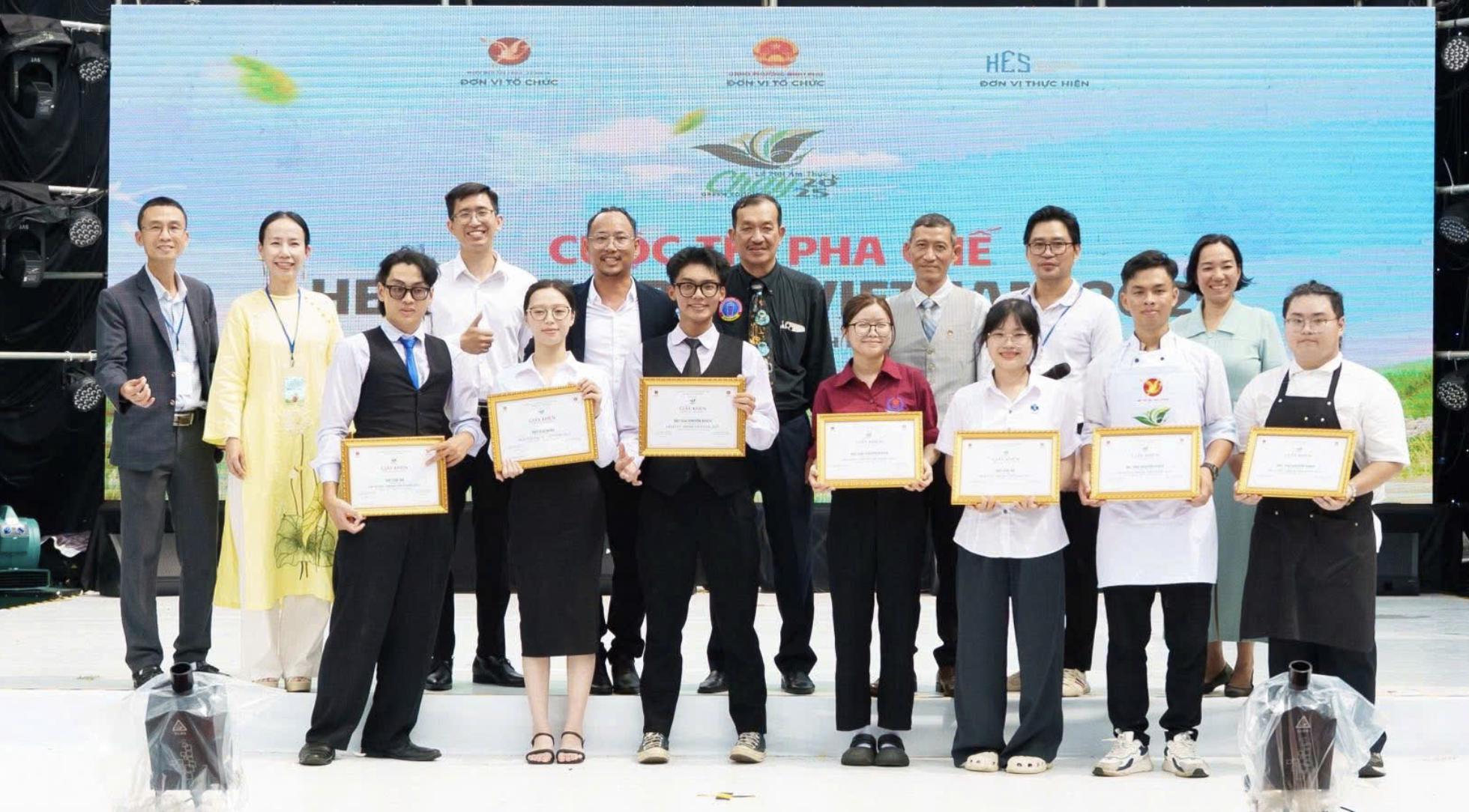 Độc đáo những 'thức uống xanh' xuất hiện ở lễ hội ẩm thực chay tại TP.HCM - Ảnh 10.