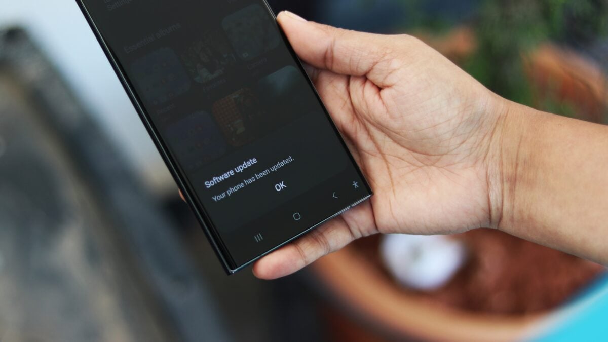 Samsung phát hành lại One UI 8 cho Galaxy S23 sau thời gian tạm hoãn - Ảnh 1.