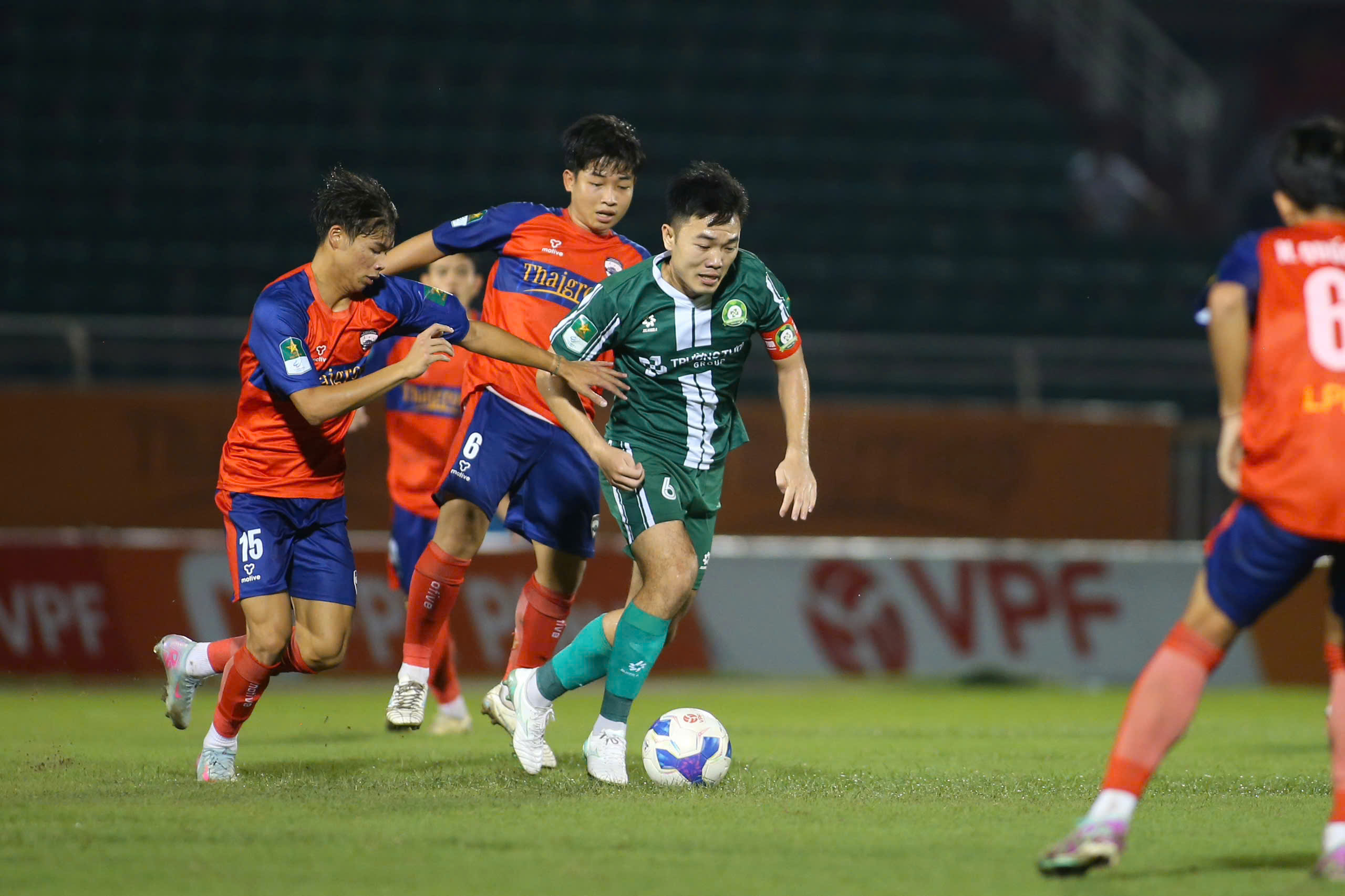 Lịch thi đấu giải hạng nhất: Trường Tươi Đồng Nai gian nan tìm lại ngôi đầu- Ảnh 1. Lịch thi đấu giải hạng nhất: Trường Tươi Đồng Nai gian nan tìm lại ngôi đầu- Ảnh 1.