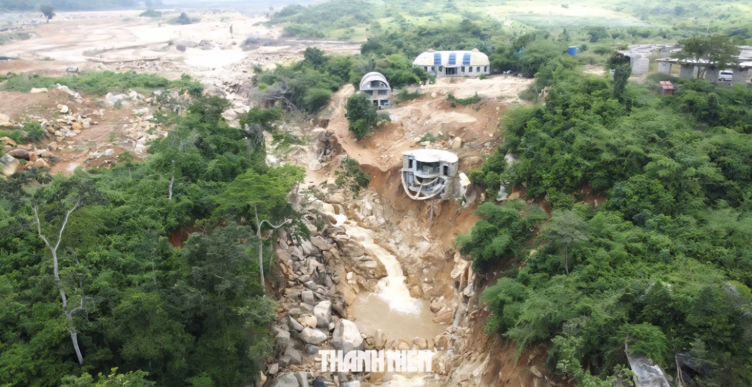 Khánh Hòa, Lâm Đồng khẩn cấp ứng phó bão Kalmaegi - Ảnh 3.