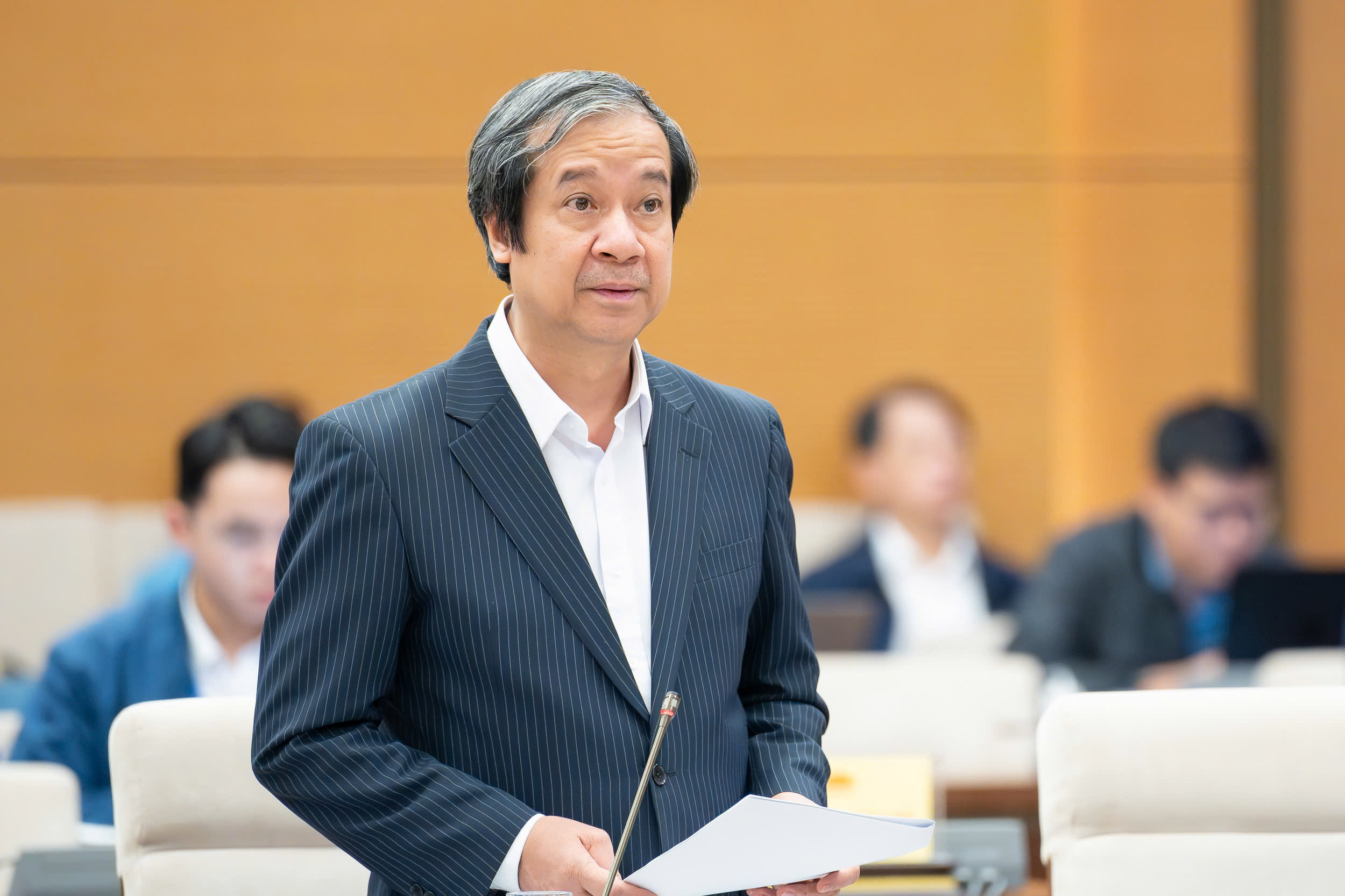 Đề xuất miễn phí sách giáo khoa cho tất cả học sinh, hoàn thành vào 2030 - Ảnh 1.