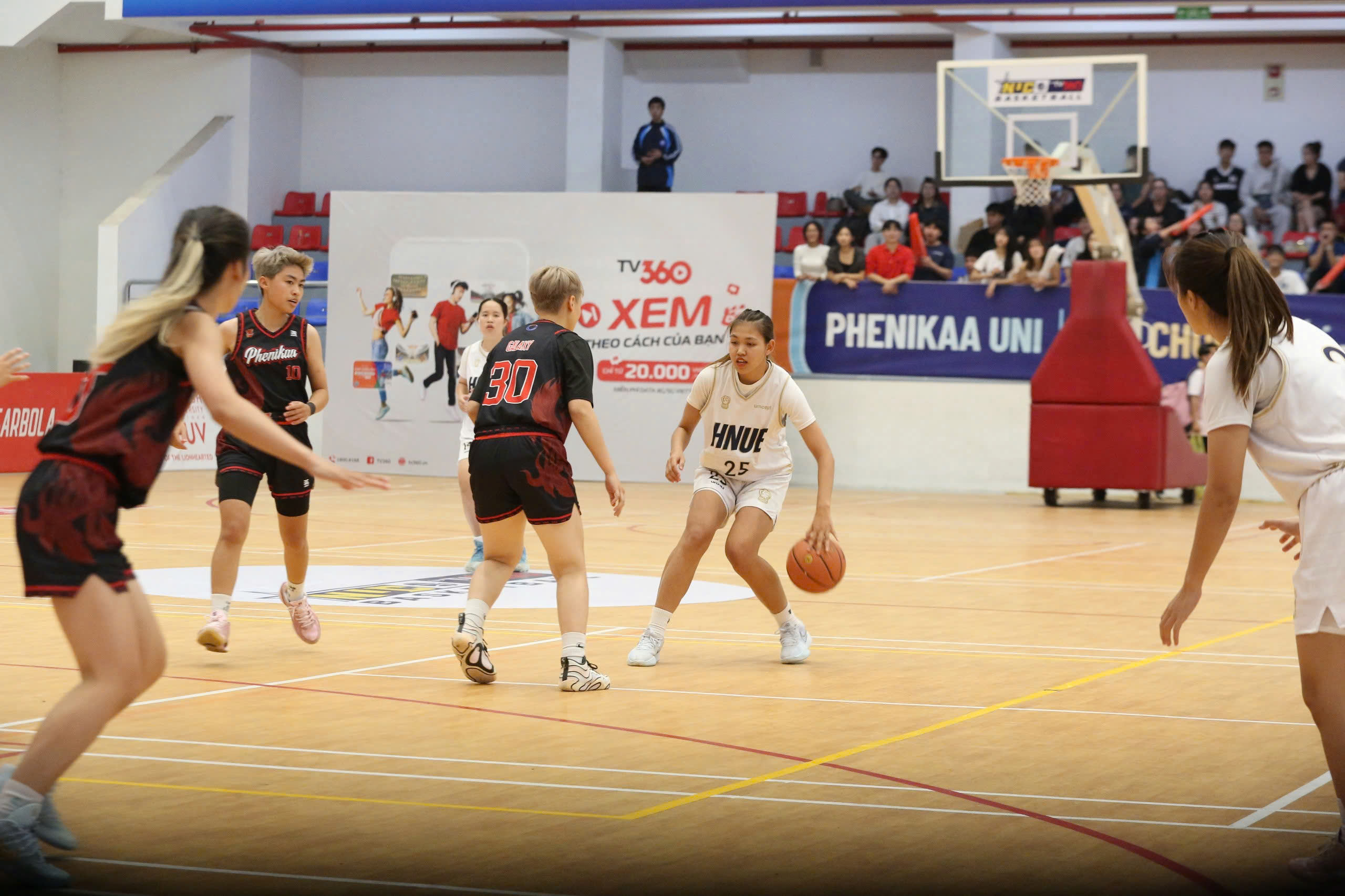Tháng 11 rực lửa cùng 2 giải bóng rổ, bóng đá sinh viên toàn quốc cúp TV360- Ảnh 5. Tháng 11 rực lửa cùng 2 giải bóng rổ, bóng đá sinh viên toàn quốc cúp TV360- Ảnh 5.