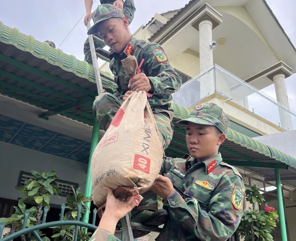 Bão số 13 Kalmaegi: Quảng Ngãi cấm tàu thuyền ra khơi từ tối nay - Ảnh 1.