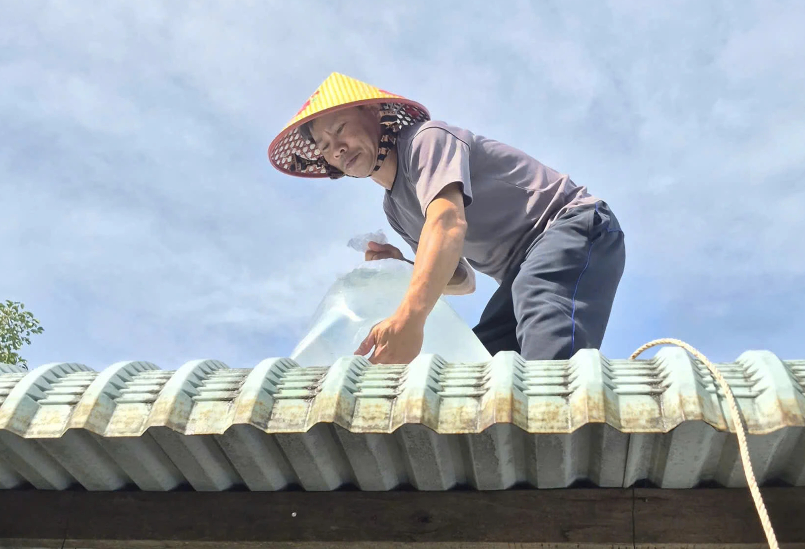 Sở Y tế Đắk Lắk kích hoạt 'báo động đỏ' ứng phó bão số 13 Kalmaegi - Ảnh 1.