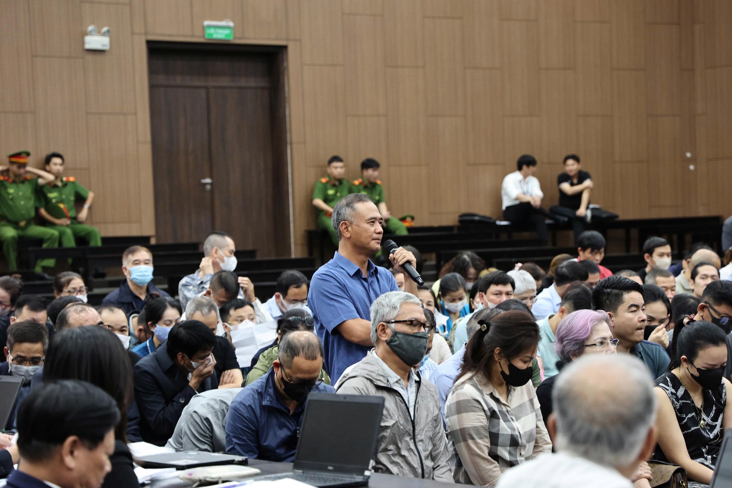 Luật sư đánh bạc xin được ghi nhận khi vận động 2 bị cáo ra trình diện- Ảnh 2.