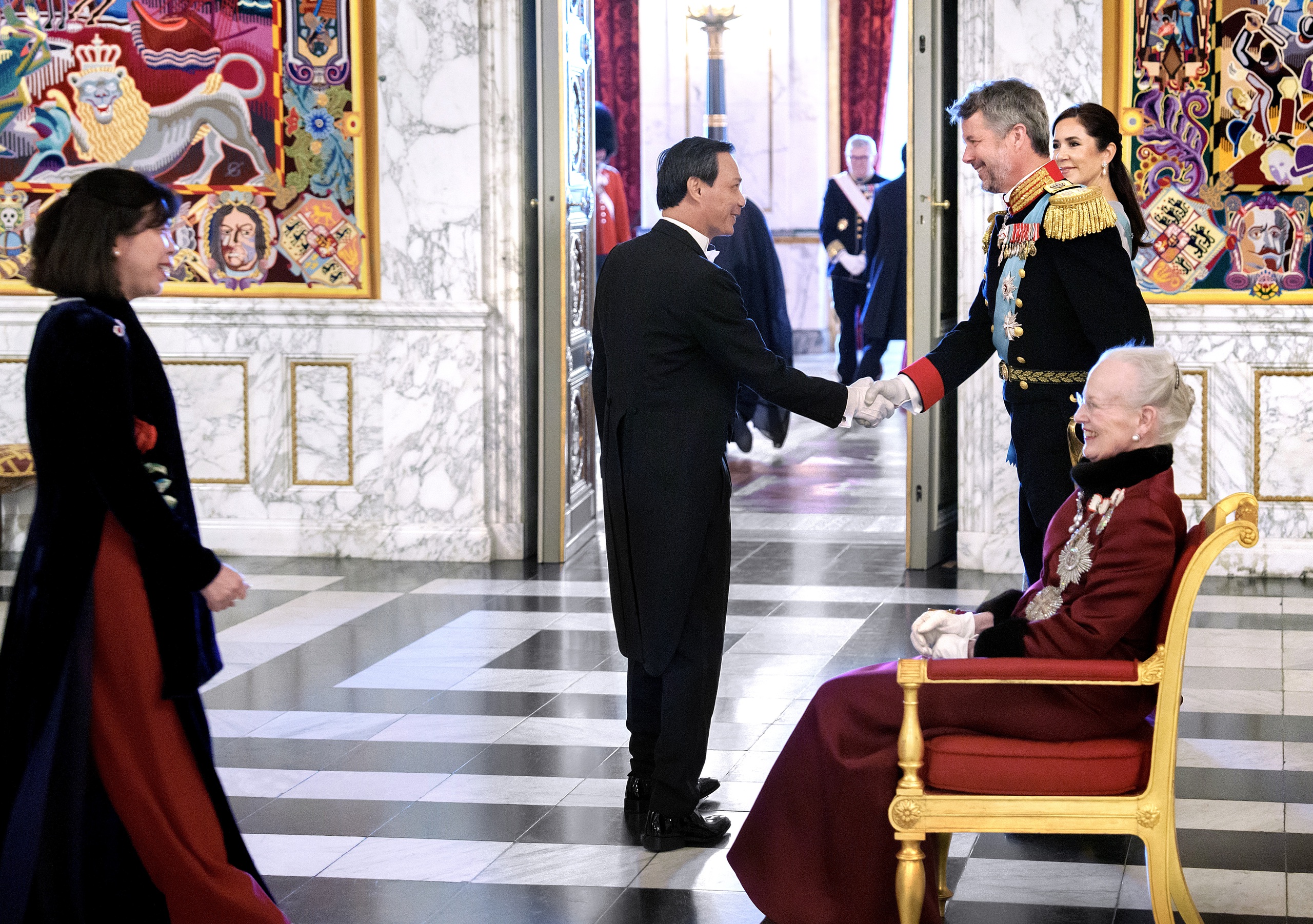 'Đại sứ vải thiều' Lương Thanh Nghị: 'Ngoại giao là nghề, là nghiệp'- Ảnh 4. 'Đại sứ vải thiều' Lương Thanh Nghị: 'Ngoại giao là nghề, là nghiệp'- Ảnh 4.