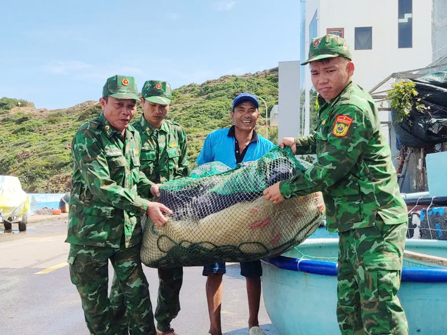 - Φωτογραφία 2. - Ảnh 2.