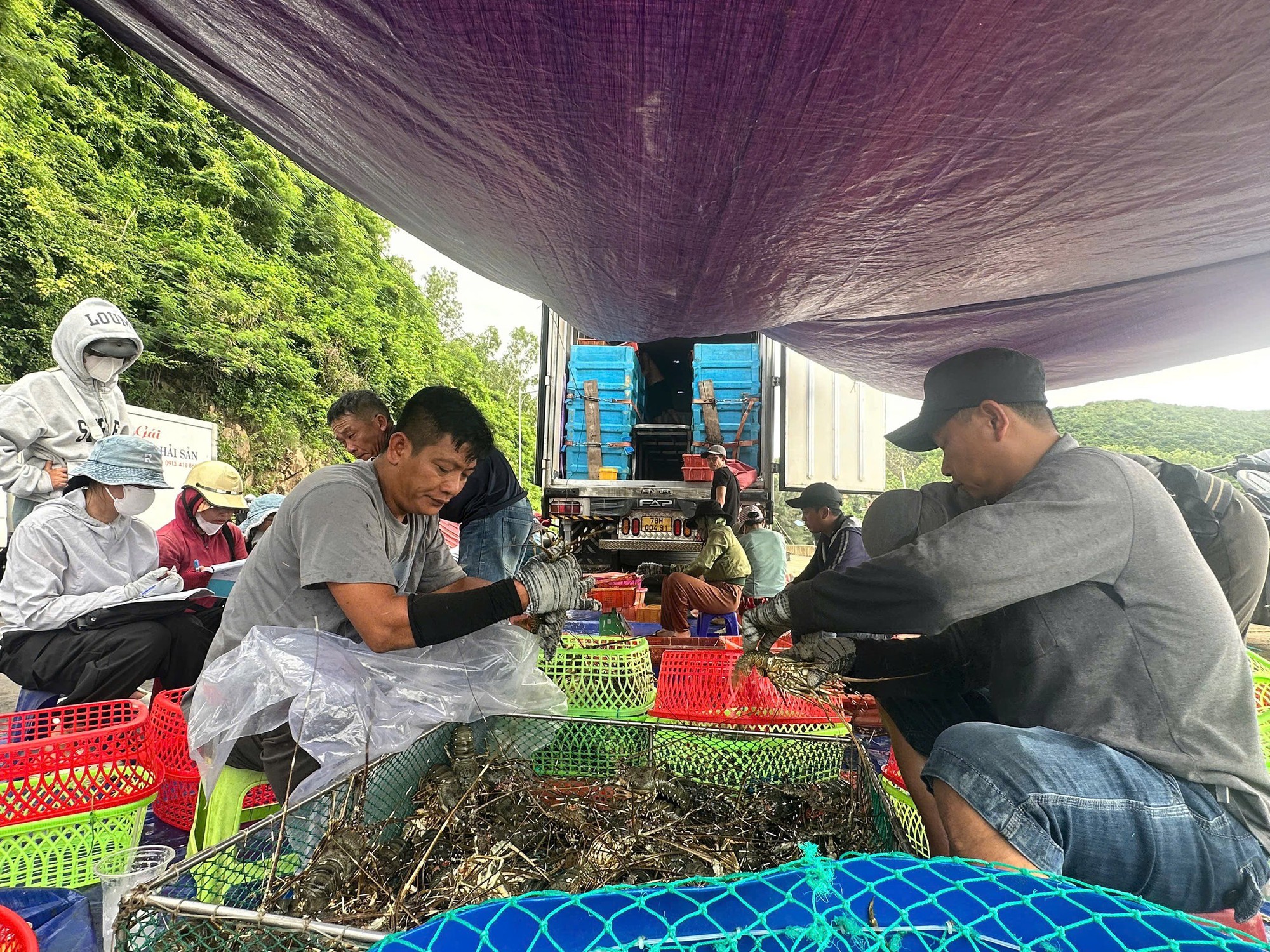 - Φωτογραφία 3. - Ảnh 3.