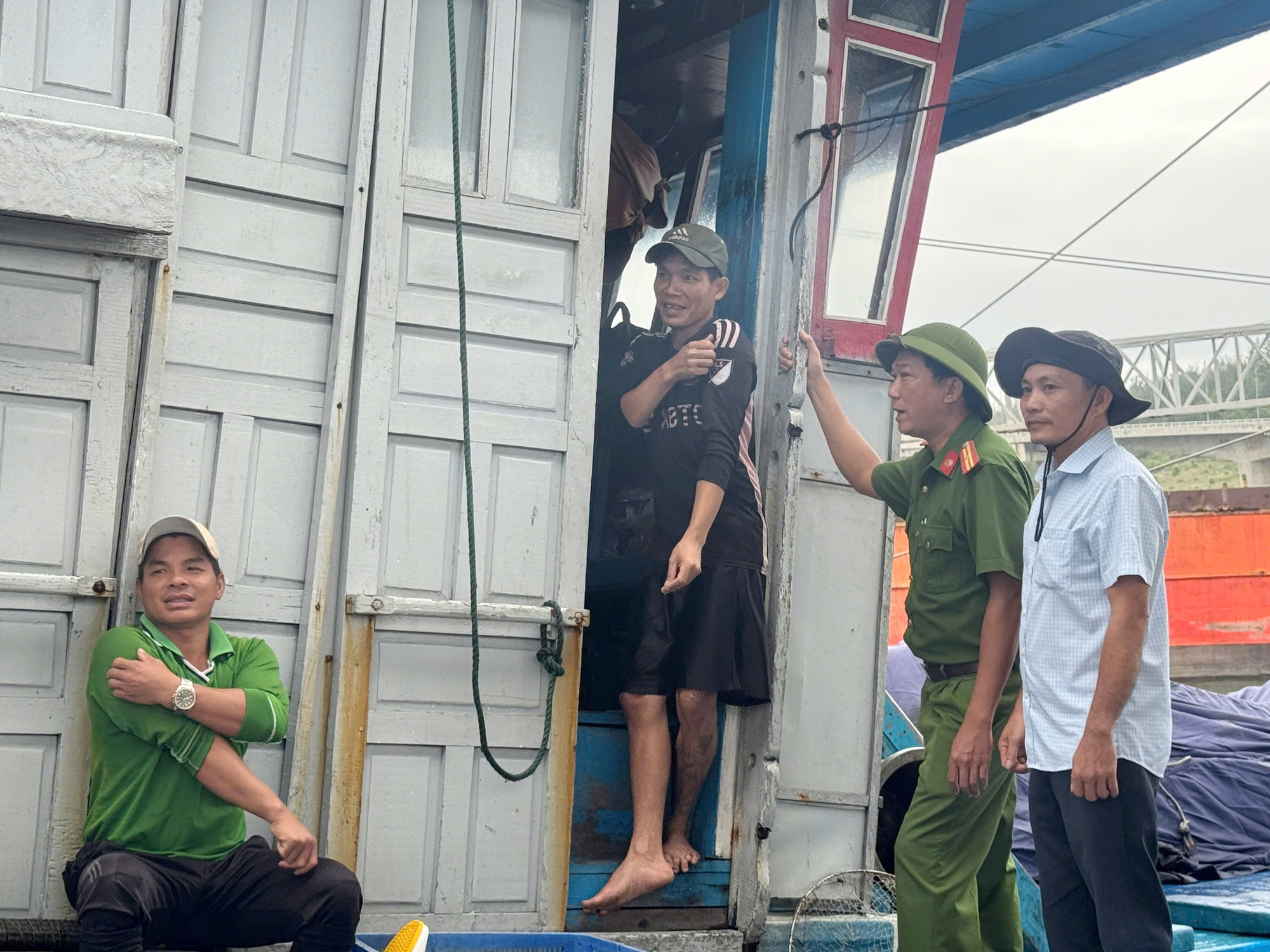 - Φωτογραφία 8. - Ảnh 8.