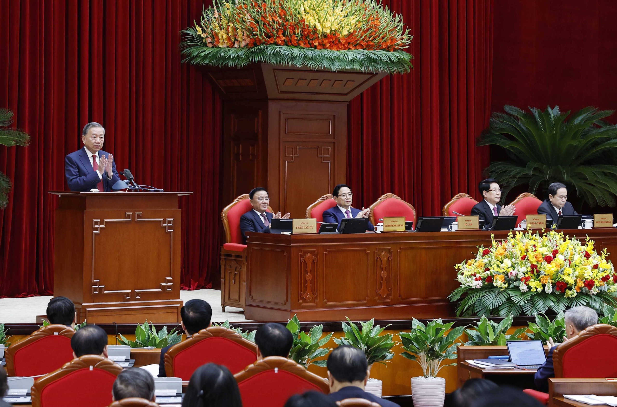Opening of the 14th Central Conference, discussing the work of the 14th National Party Congress - Photo 2. Khai mạc Hội nghị Trung ương 14, bàn công tác Đại hội XIV của Đảng- Ảnh 2.