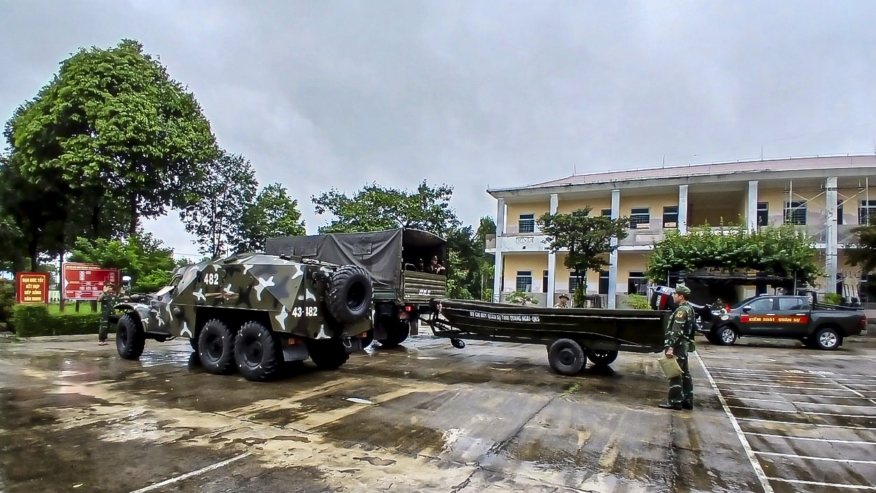 - Ảnh 1. Quảng Ngãi: Thành lập 4 sở chỉ huy bổ trợ ứng phó bão Kalmaegi - Ảnh 1.