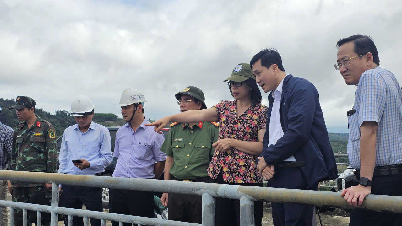 Thủy điện An Khê - Kanak tăng xả lũ ứng phó bão Kalmaegi tại gia Lai - Ảnh 1. Thủy điện An Khê - Kanak tăng xả lũ ứng phó bão Kalmaegi tại gia Lai - Ảnh 1.