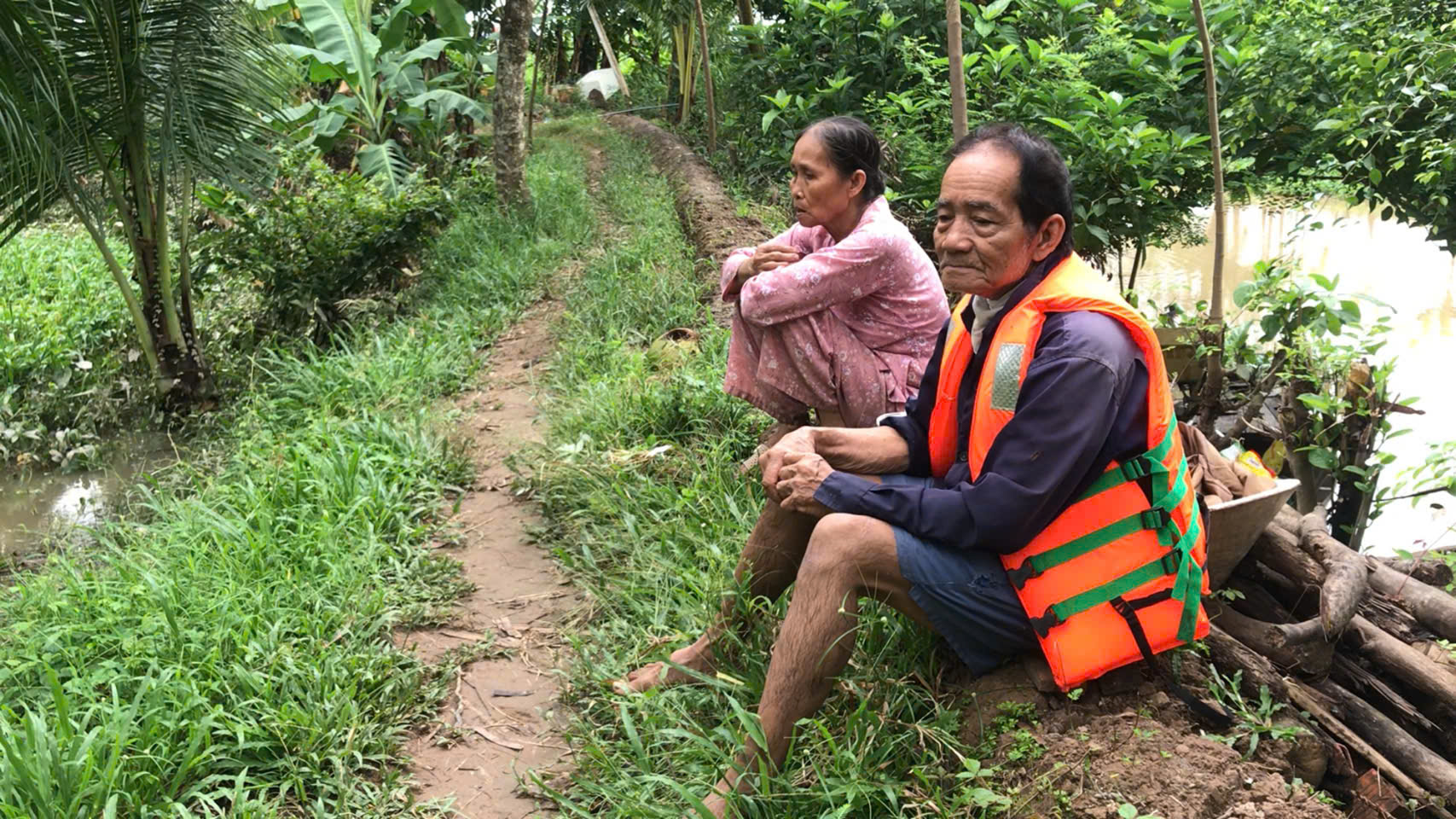 Vỡ đê ở cồn Sơn - Ảnh 2.