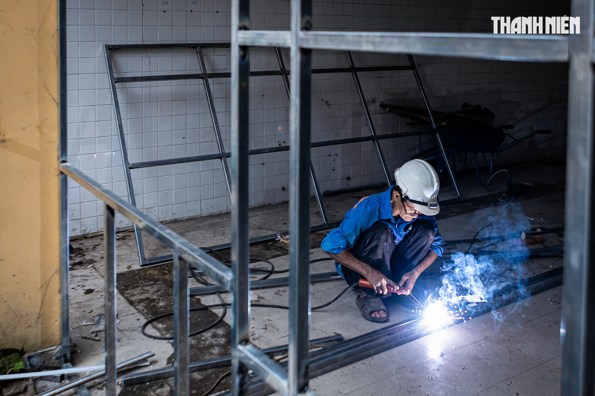 TP.HCM tất bật dọn 'đất vàng' để xây công viên và đài tưởng niệm nạn nhân Covid-19- Ảnh 5. TP.HCM tất bật dọn 'đất vàng' để xây công viên và đài tưởng niệm nạn nhân Covid-19- Ảnh 5.