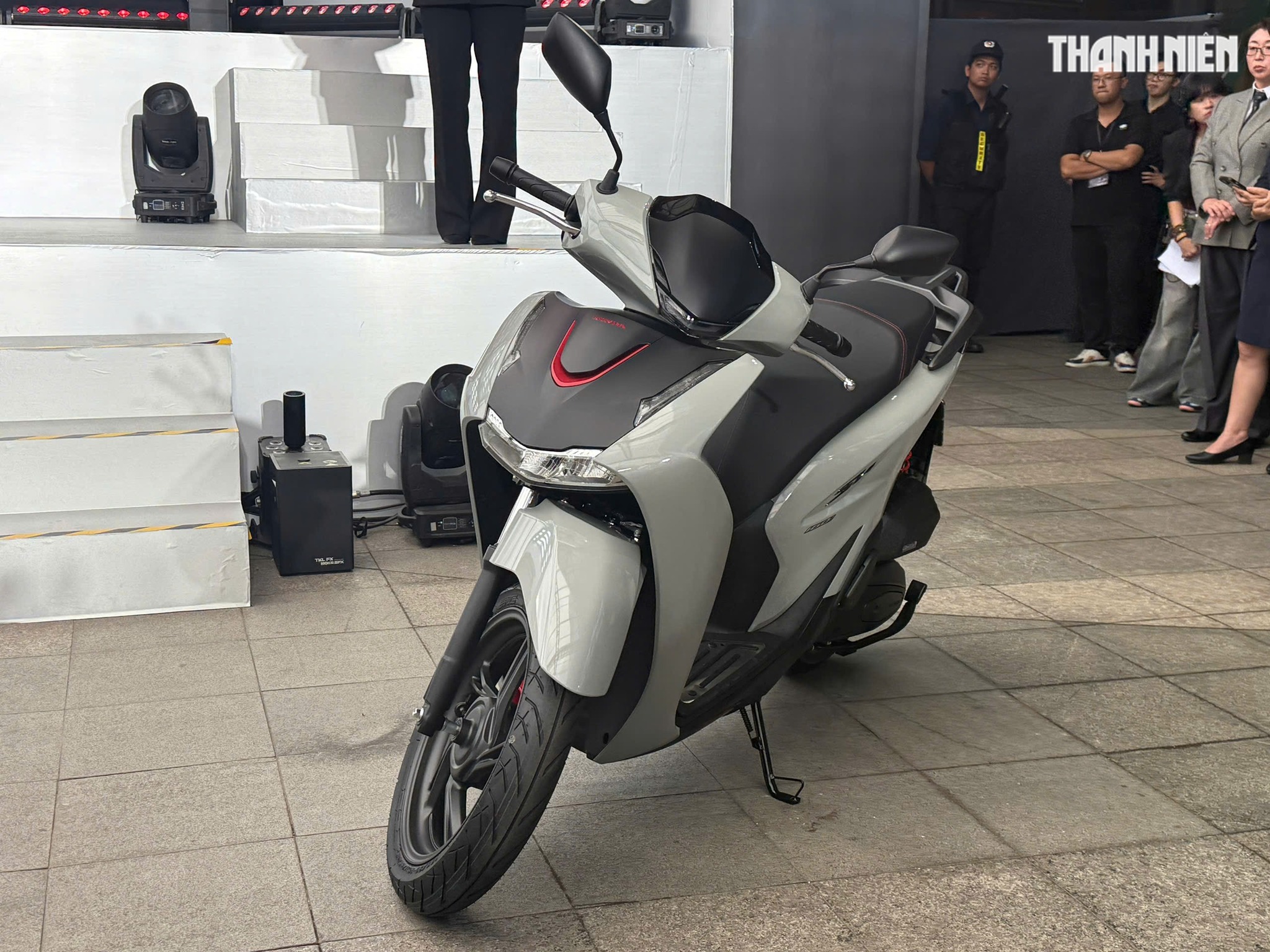 Những điểm khác biệt của Honda SH 2026 so với đời 2023 - Ảnh 10.