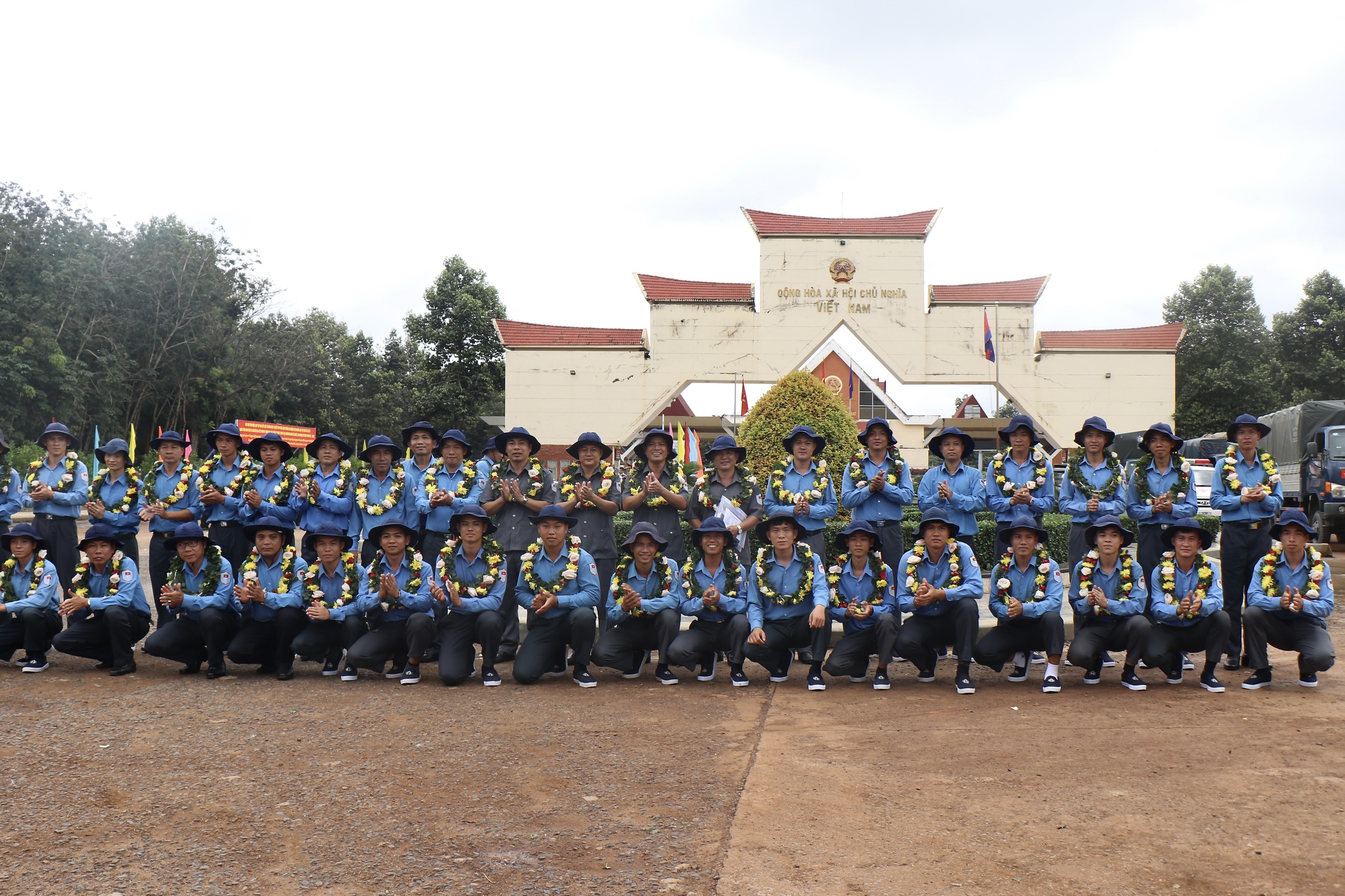 Quân khu 7 xuất quân tìm 825 mộ liệt sĩ tại Campuchia mùa khô 2025 - 2026- Ảnh 3. Quân khu 7 xuất quân tìm 825 mộ liệt sĩ tại Campuchia mùa khô 2025 - 2026- Ảnh 3.