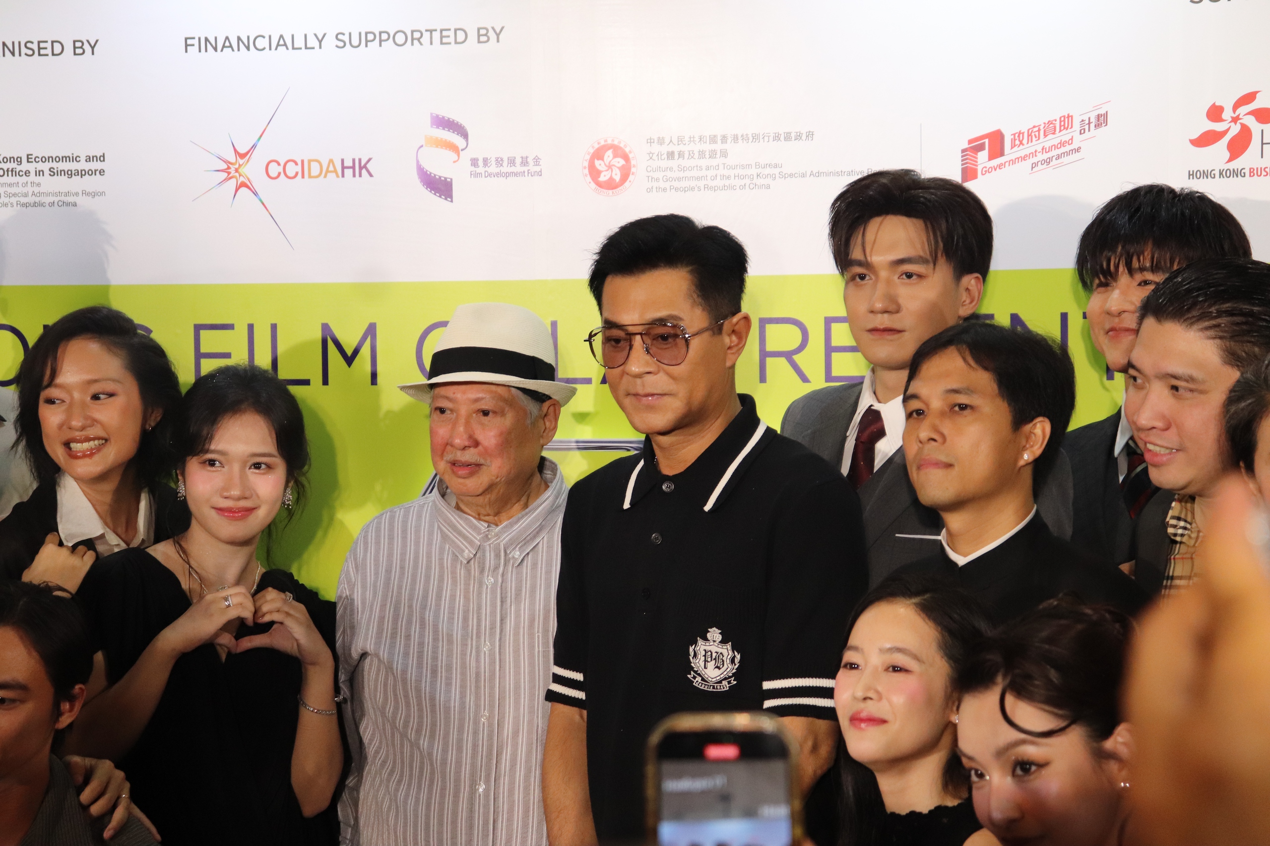 Hồng Kim Bảo sánh bước bên vợ hoa hậu trên thảm đỏ ở TP.HCM - Ảnh 5. Hồng Kim Bảo sánh bước bên vợ hoa hậu trên thảm đỏ ở TP.HCM - Ảnh 5.