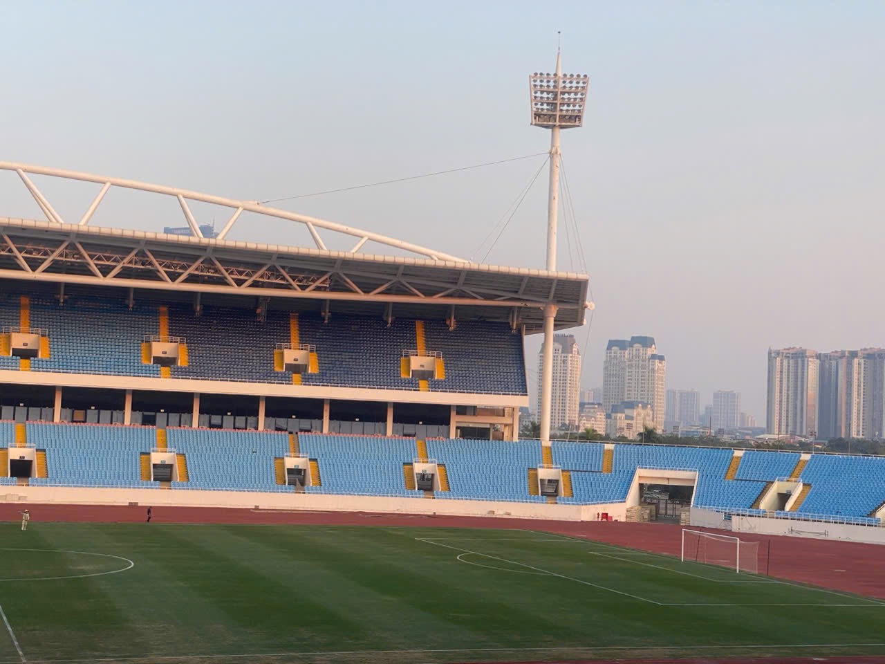 Sân Mỹ Đình không còn lo bị ‘tàn phá’ sau concert ca nhạc, cỏ sẽ không bị chết- Ảnh 4.