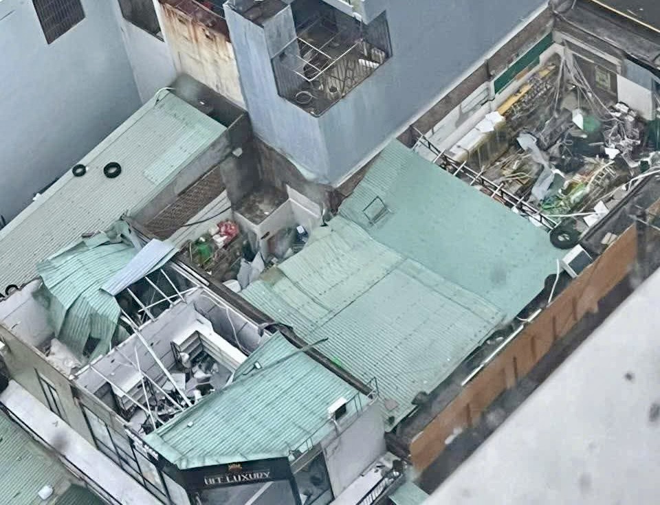 Bão Kalmaegi đổ bộ đất liền - Ảnh 1. Bão Kalmaegi đổ bộ đất liền - Ảnh 1.