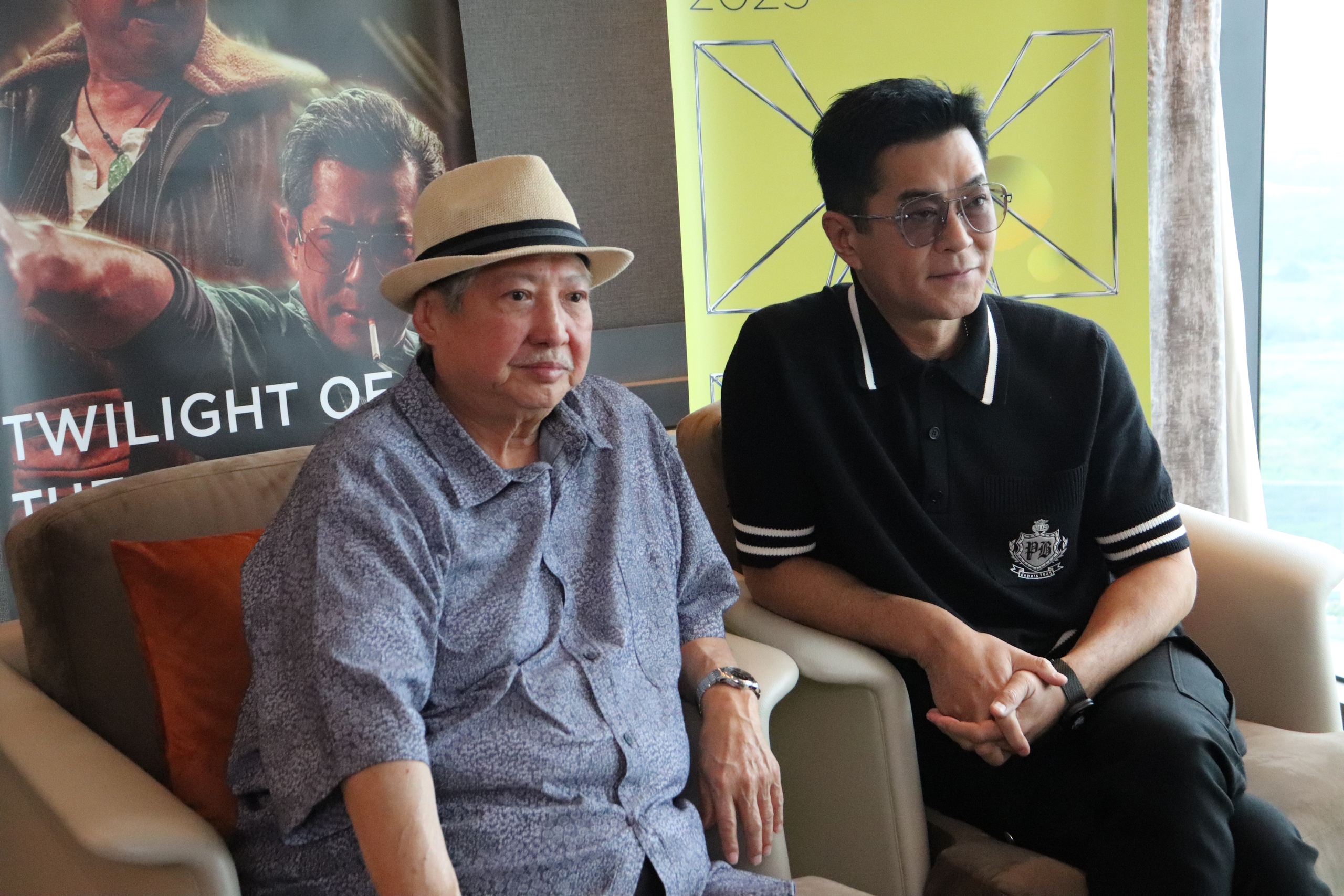 Hồng Kim Bảo tiết lộ tình hình sức khỏe sau hình ảnh ngồi xe lăn ở TP.HCM- Ảnh 1. Hồng Kim Bảo tiết lộ tình hình sức khỏe sau hình ảnh ngồi xe lăn ở TP.HCM- Ảnh 1.