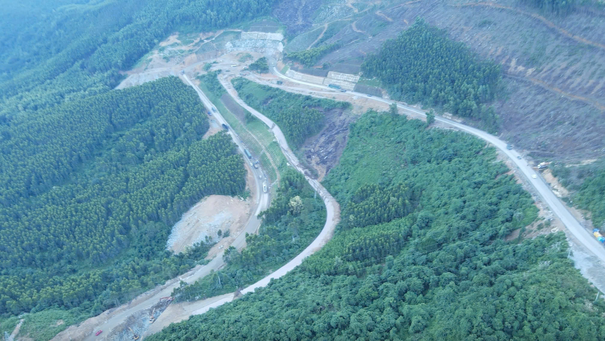 Gia Lai: "Đóng" đèo An Khê do bão Kalmaegi - Ảnh 1.