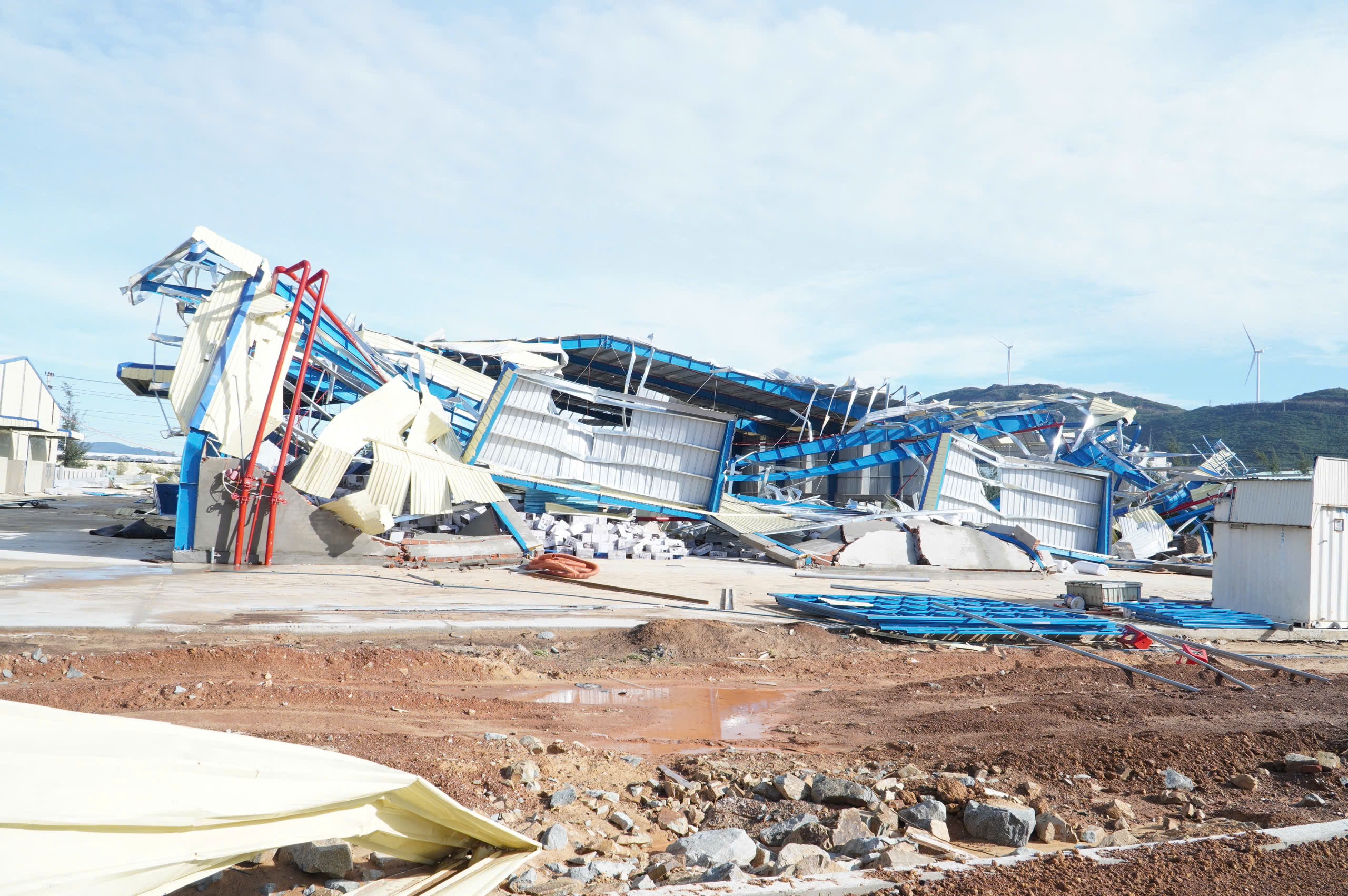 Vùng biển Gia Lai hoang tàn sau bão Kalmaegi - Ảnh 5.