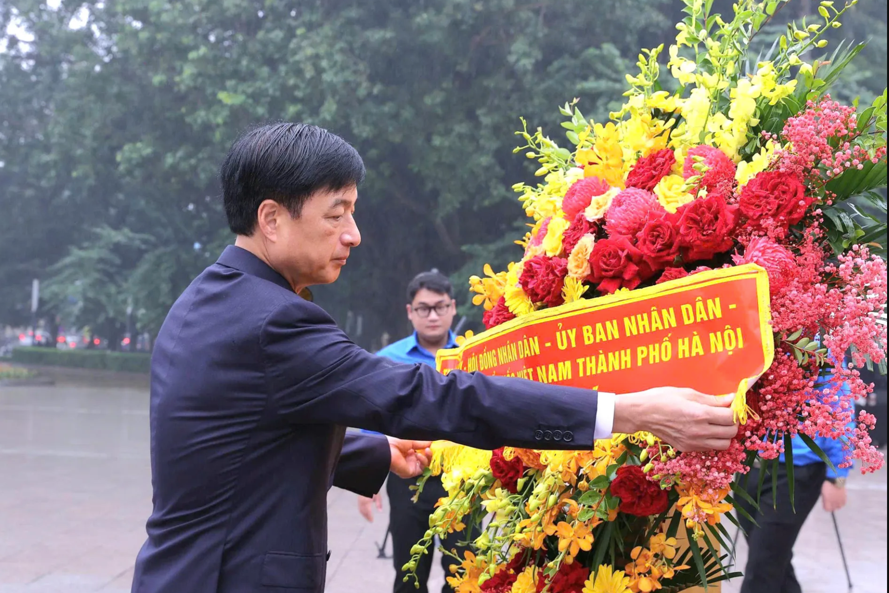 - Foto 2. - Ảnh 2.