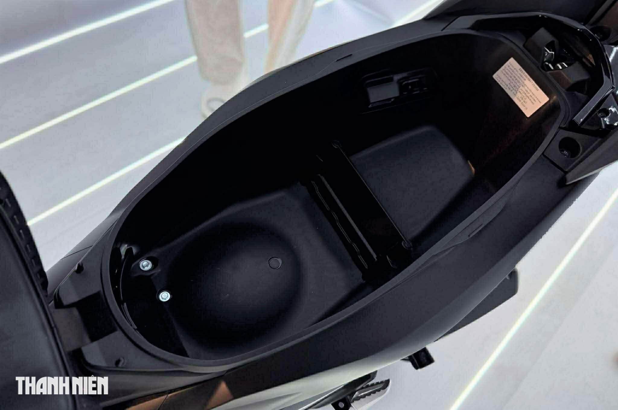 Gi&aacute; tăng nhẹ, Honda Air Blade 2026 thay đổi g&igrave;? - Ảnh 7.