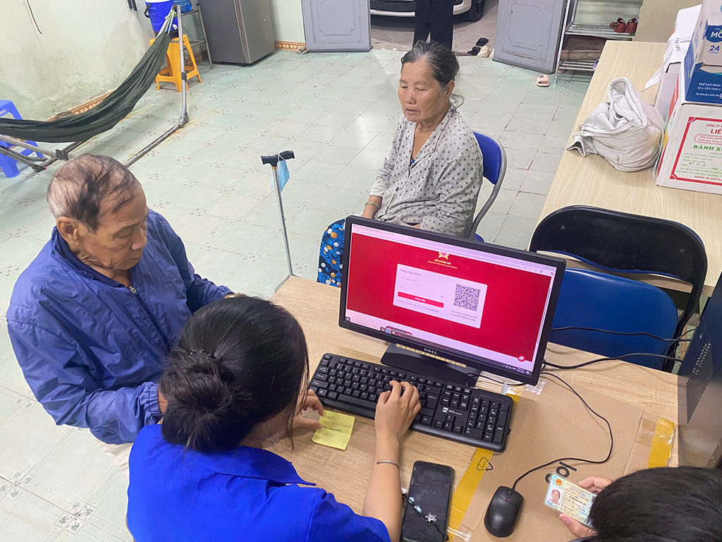 Chuyển đổi số tp . Hcm: Chính quyền số phục vụ người dân mọi lúc mọi nơi - Ảnh 1. Chuyển đổi số tp . Hcm: Chính quyền số phục vụ người dân mọi lúc mọi nơi - Ảnh 1.