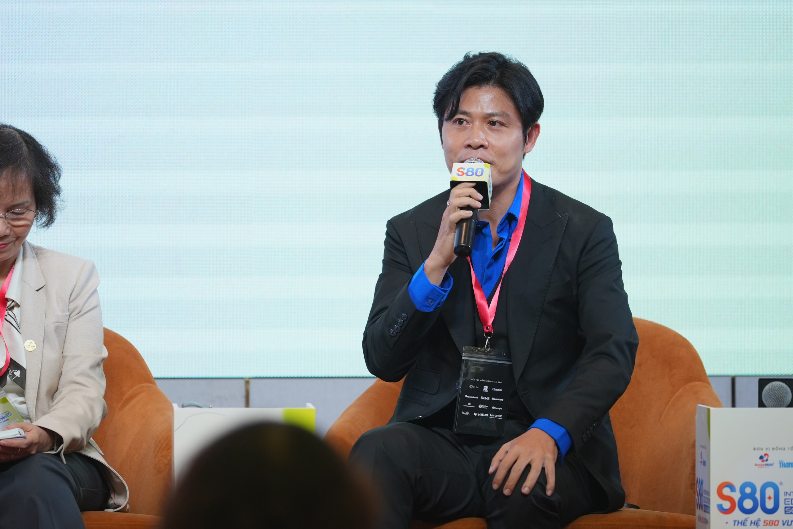 Nhạc sĩ Nguyễn Văn Chung: 'Mẹ buộc t&ocirc;i phải đi học tiếng Anh để sau n&agrave;y đổi đời'- Ảnh 1.