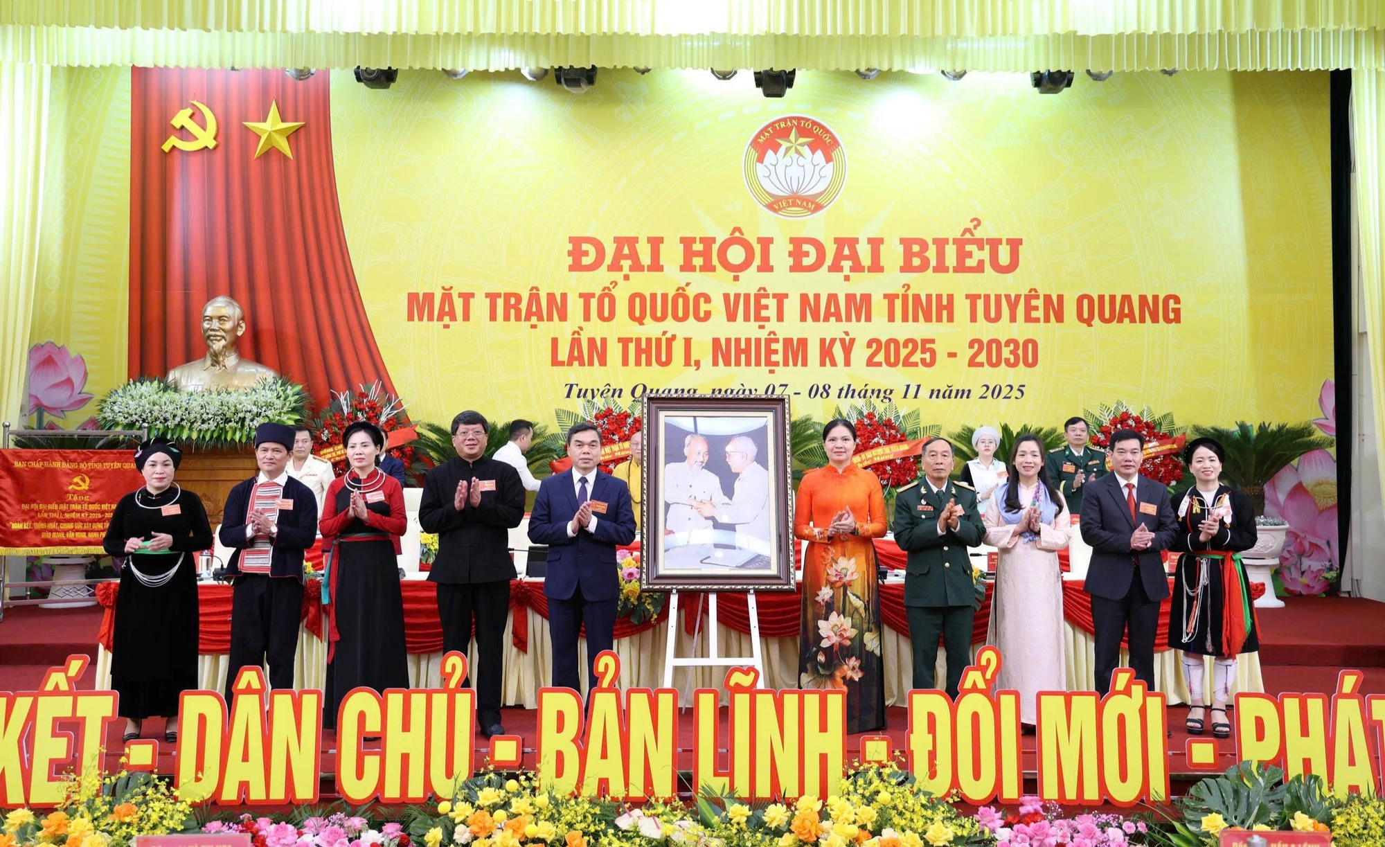 - Ảnh 3. - Ảnh 3.