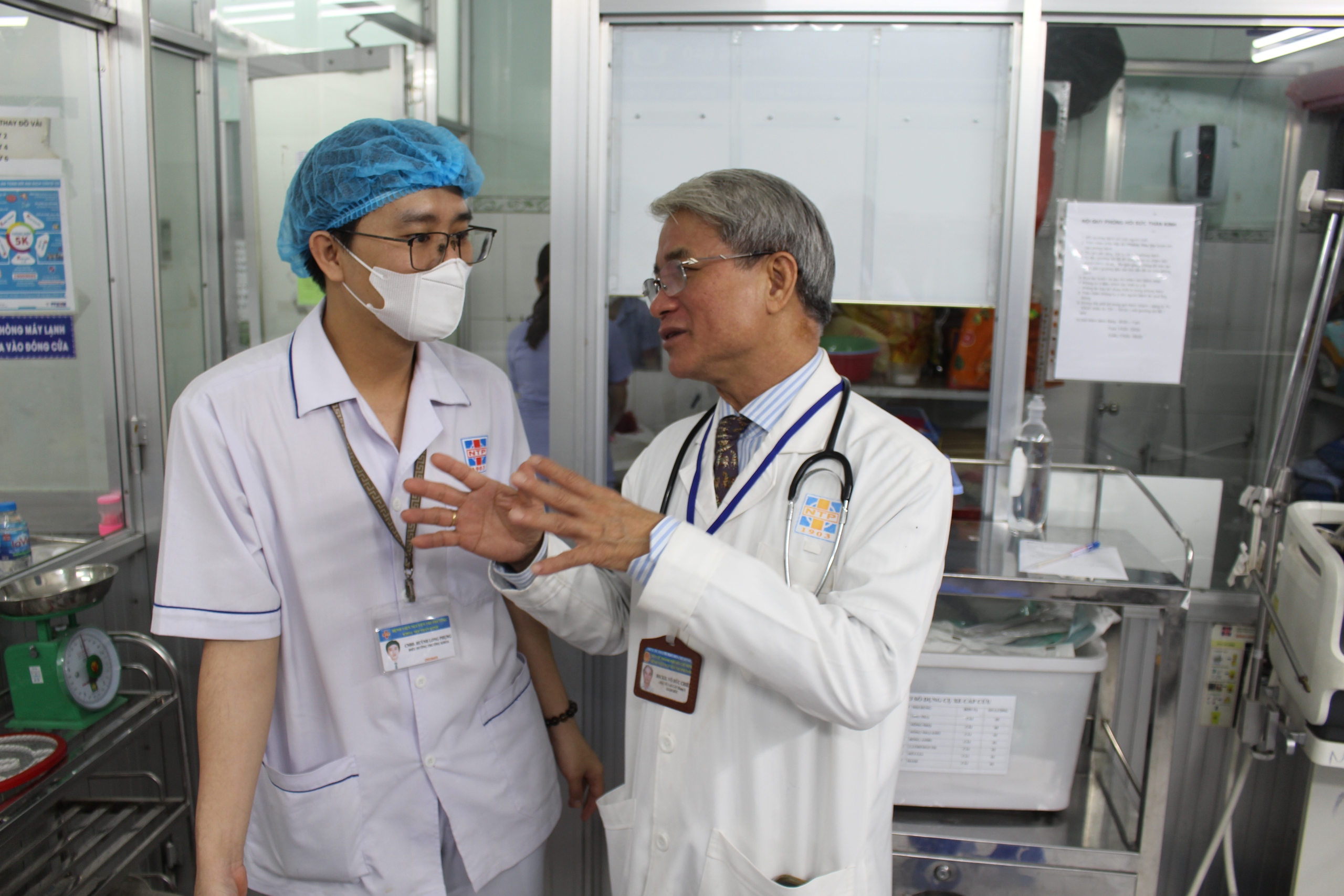 Chuyển đổi số y tế tại Bệnh viện Nguyễn Tri Phương: Hành trình 120 năm đổi mới - Ảnh 4.