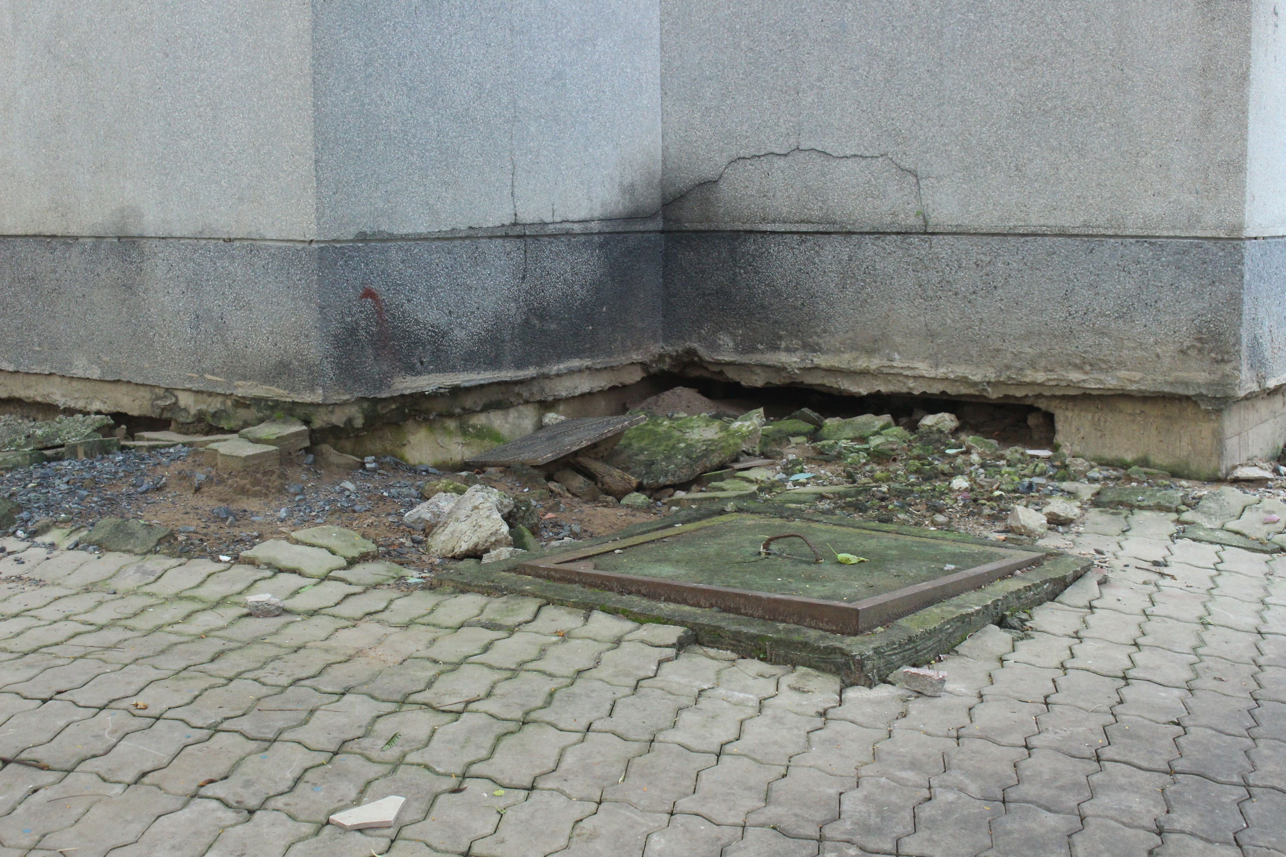 Phường lún nhanh nhất TP.HCM 'chìm' gần 1 mét: Nhiều nhà dân nứt tường, vỡ nền- Ảnh 5.