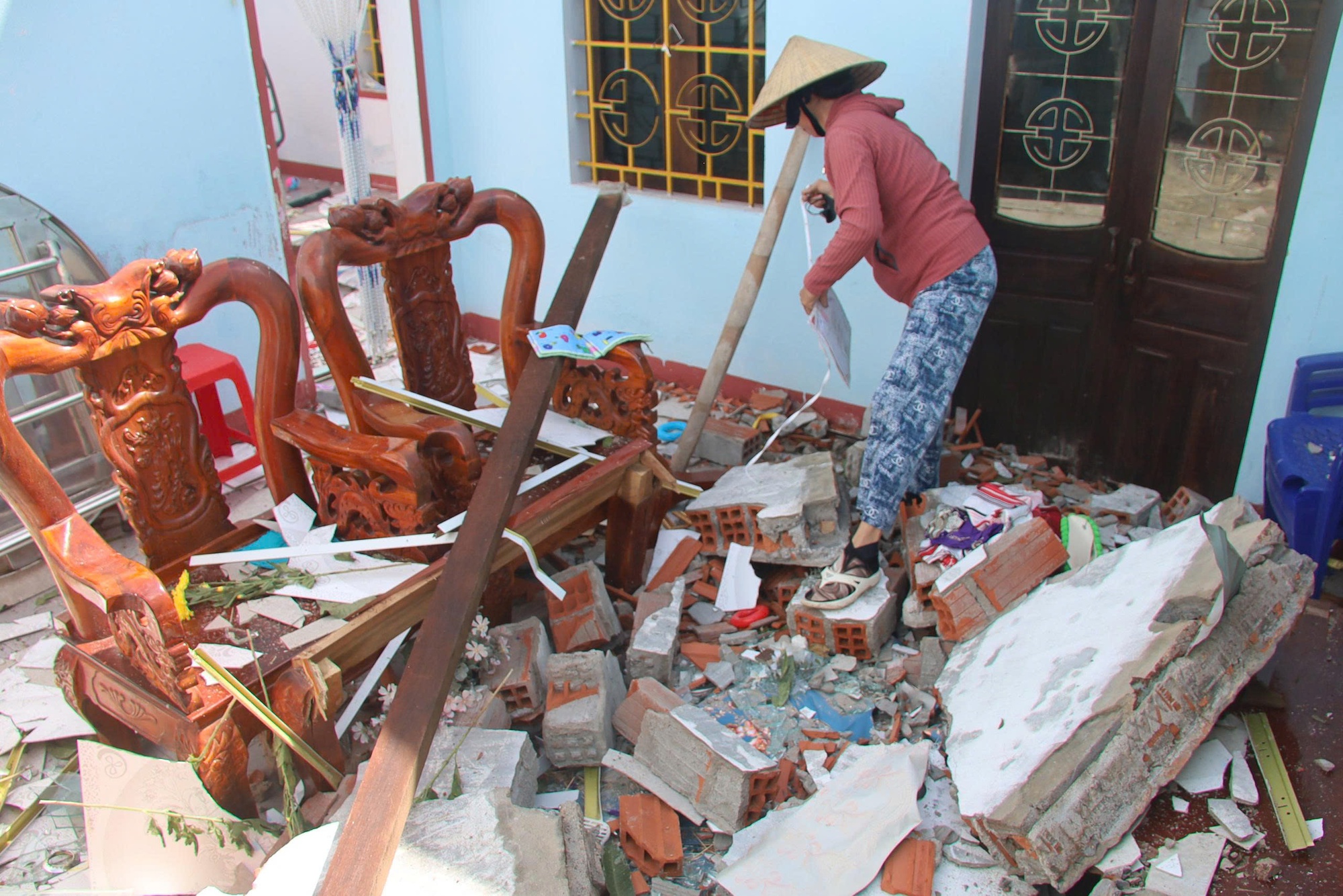 - Ảnh 4. - Ảnh 4.