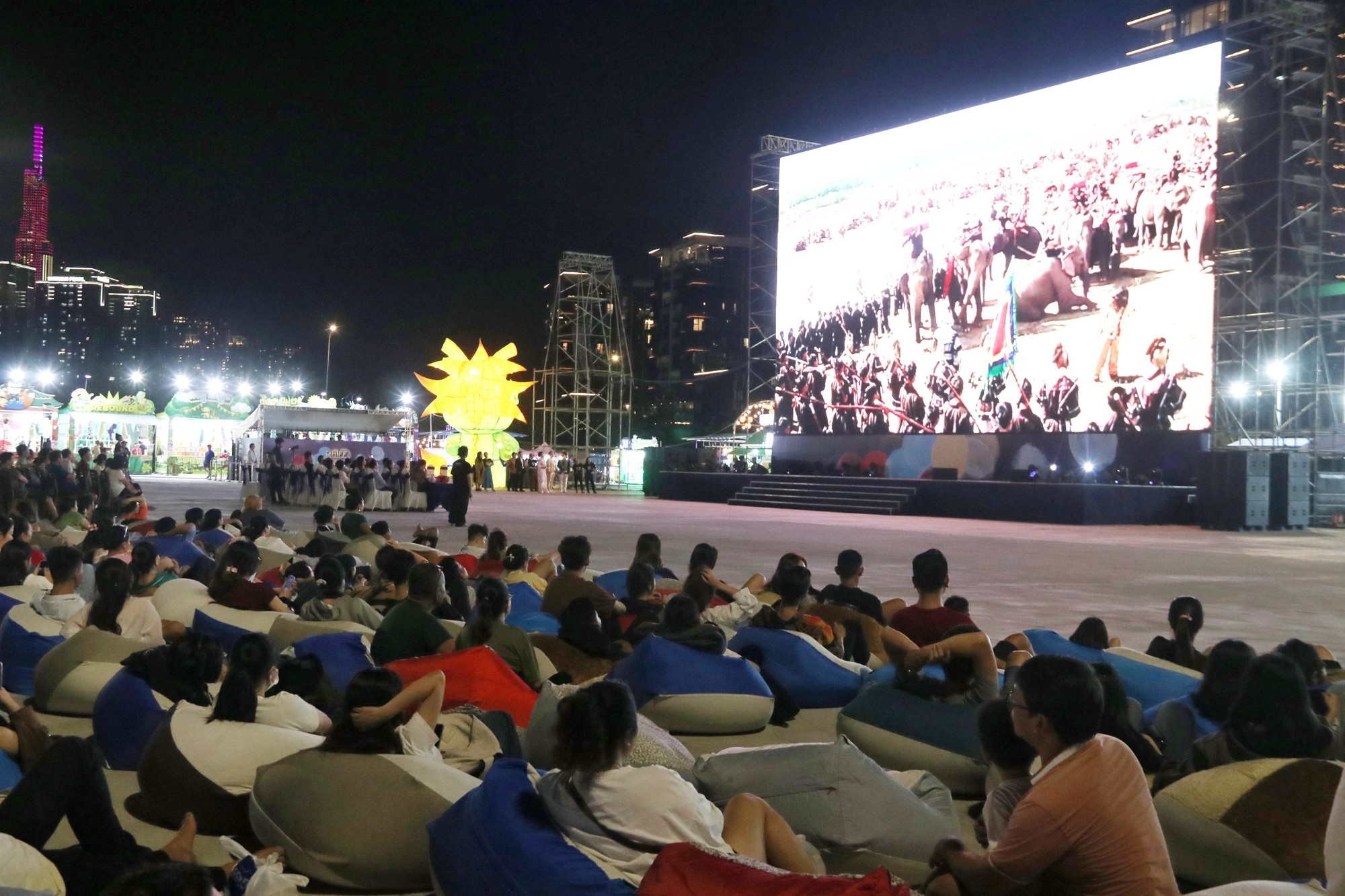 'Dorongan' untuk industri film - Foto 1. 'Cú hích' cho ngành công nghiệp điện ảnh- Ảnh 1.