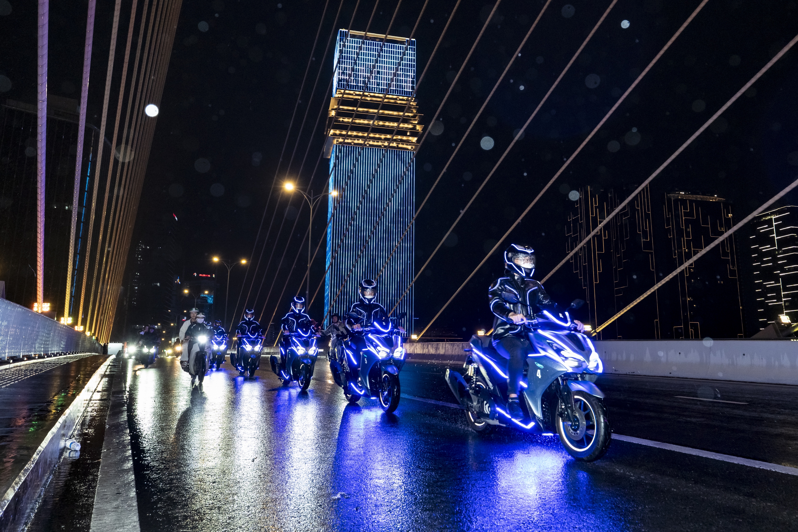 Yamaha lần đầu tiên tổ chức hành trình chinh phục màn đêm cùng Yamaha NVX- Ảnh 2. Yamaha lần đầu tiên tổ chức hành trình chinh phục màn đêm cùng Yamaha NVX- Ảnh 2.