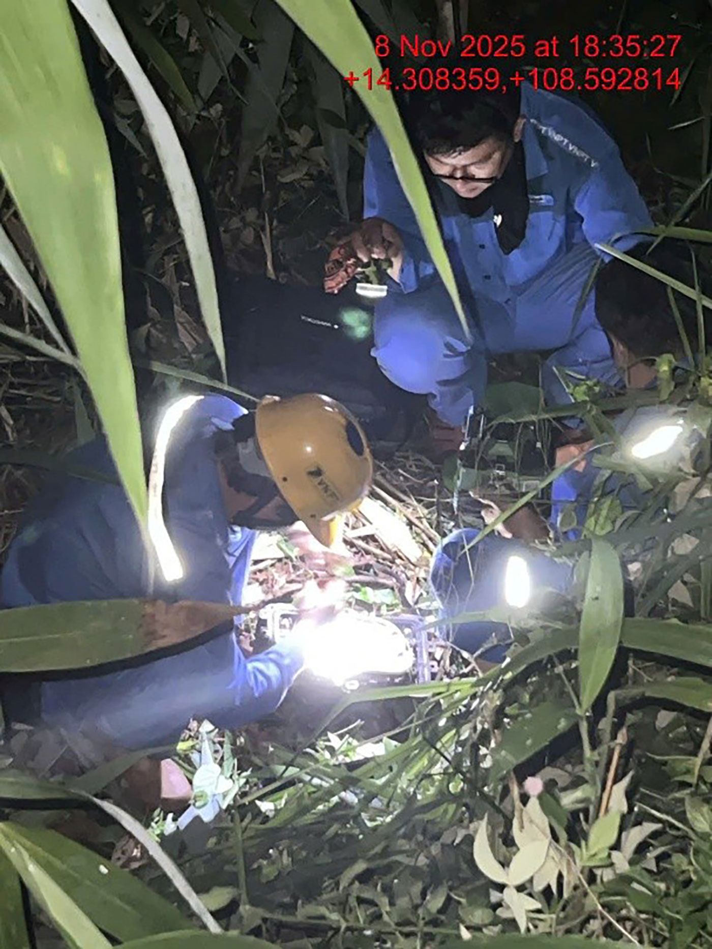 Người VNPT giữ vững mạch kết nối, nối liền yêu thương- Ảnh 3. Người VNPT giữ vững mạch kết nối, nối liền yêu thương- Ảnh 3.