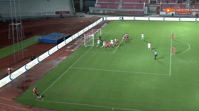 ສະໂມສອນ ຫາຍຟ່ອງ ເອົາຊະນະດ່ານັງຢ່າງງ່າຍດາຍ: ເຂົ້າສູ່ວັນພັກ FIFA Days, ບາງຄົນກໍດີໃຈ, ບາງຄົນກໍໂສກເສົ້າ - ຮູບທີ 4. CLB Hải Phòng thắng dễ Đà Nẵng: Bước vào kỳ nghỉ dịp FIFA Days, người vui kẻ buồn - Ảnh 4.