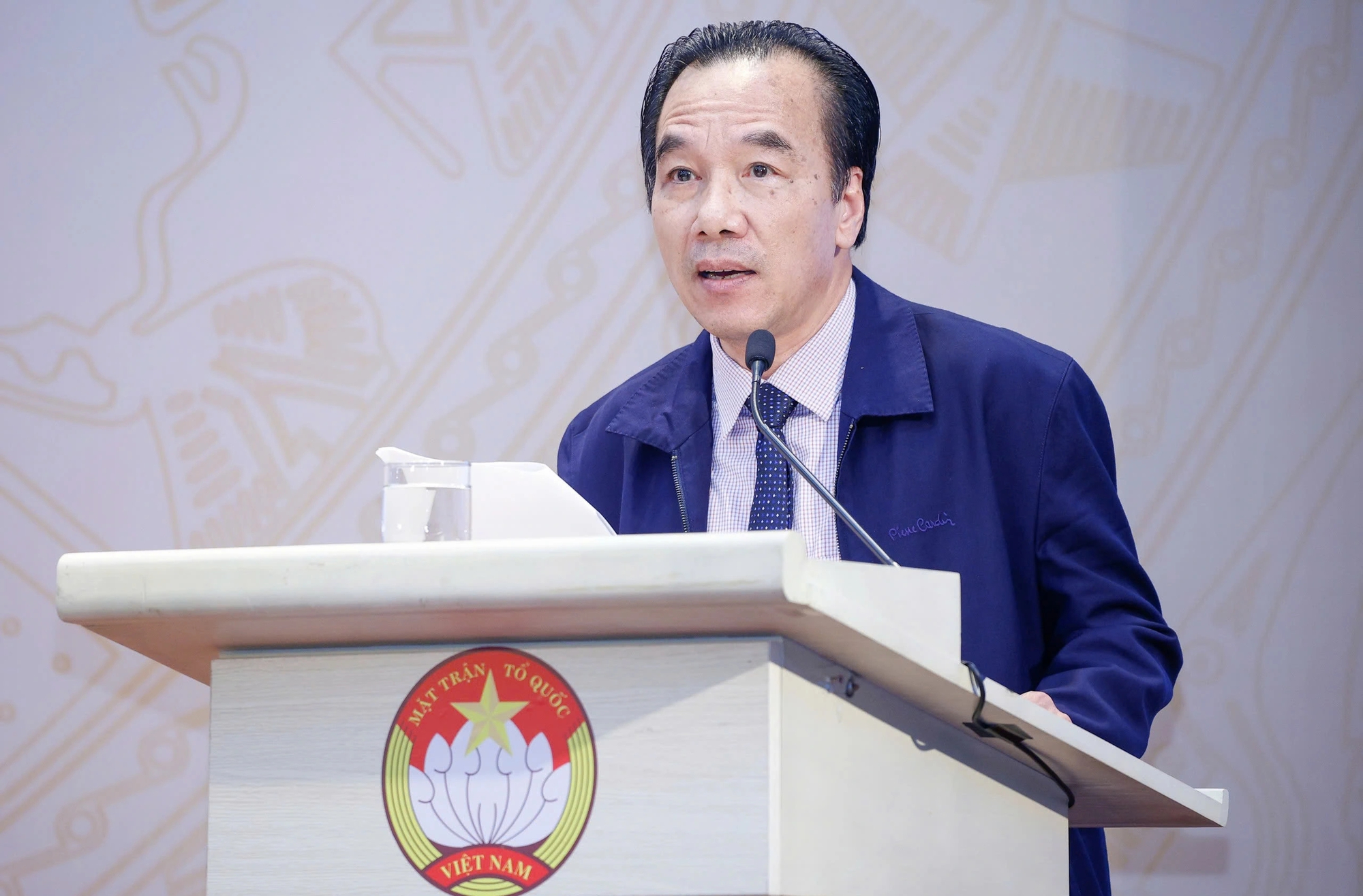 Må løse problemet med lønn og inntekt for tjenestemenn og offentlig ansatte - Bilde 1. Phải giải quyết vấn đề tiền lương, thu nhập của cán bộ, công chức- Ảnh 1.