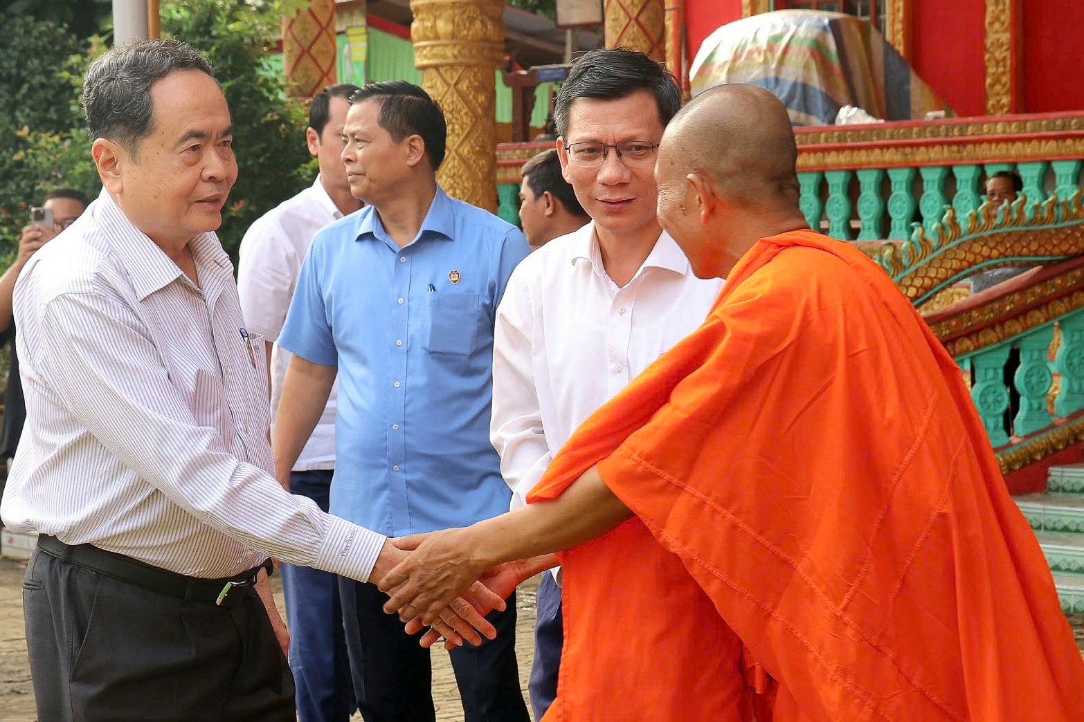 Voorzitter van de Nationale Assemblee woont de Nationale Grote Eenheidsdag bij in Can Tho - Foto 1. Chủ tịch Quốc hội dự Ngày hội Đại đoàn kết toàn dân tộc tại Cần Thơ- Ảnh 1.