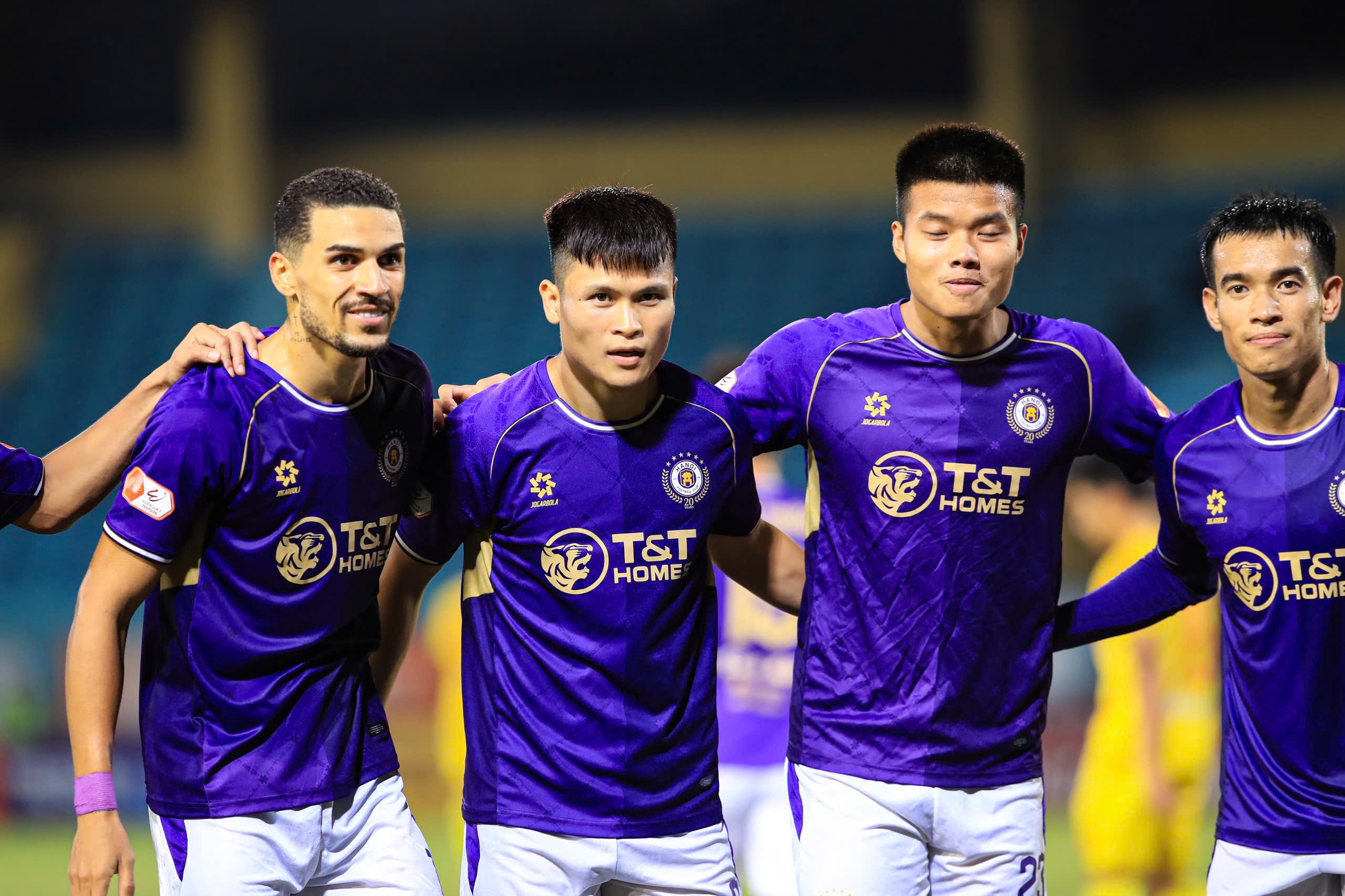 Lịch thi đấu V-League ngày 10.11: 'Siêu kinh điển' ở Thiên Trường, CLB CAHN gặp thử thách- Ảnh 1. Lịch thi đấu V-League ngày 10.11: 'Siêu kinh điển' ở Thiên Trường, CLB CAHN gặp thử thách- Ảnh 1.