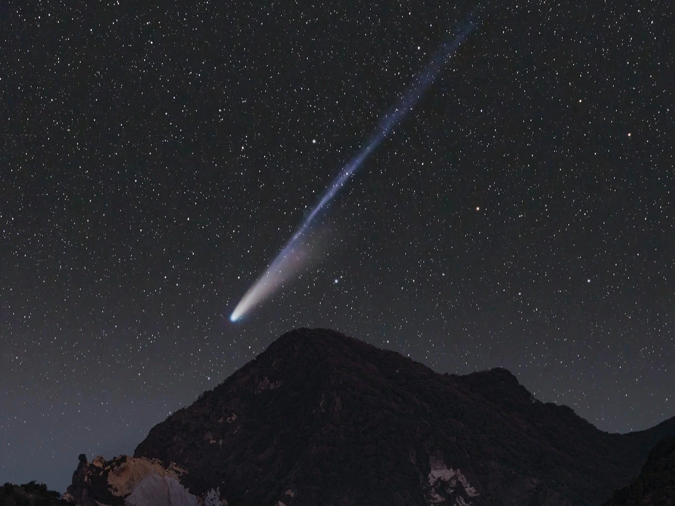 Chàng trai Việt 'bắt' sao chổi thiên niên kỷ ở Himalaya: 'Hẹn gặp sau... 1.000 năm nữa!' - Ảnh 2.