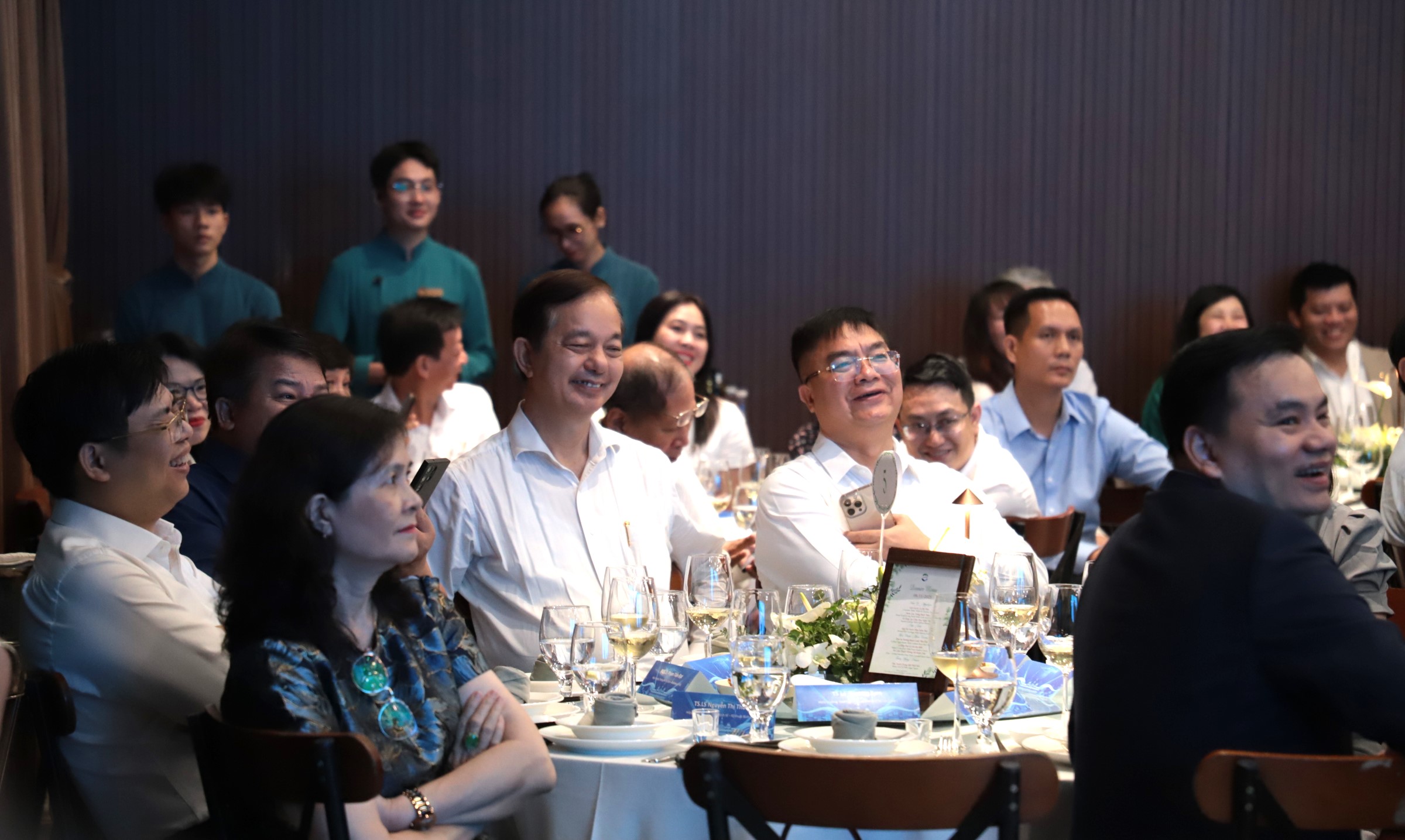 Bí thư Trần Lưu Quang: 'Chúng tôi khuyến khích mọi người dũng cảm hơn'- Ảnh 6. Bí thư Trần Lưu Quang: 'Chúng tôi khuyến khích mọi người dũng cảm hơn'- Ảnh 6.