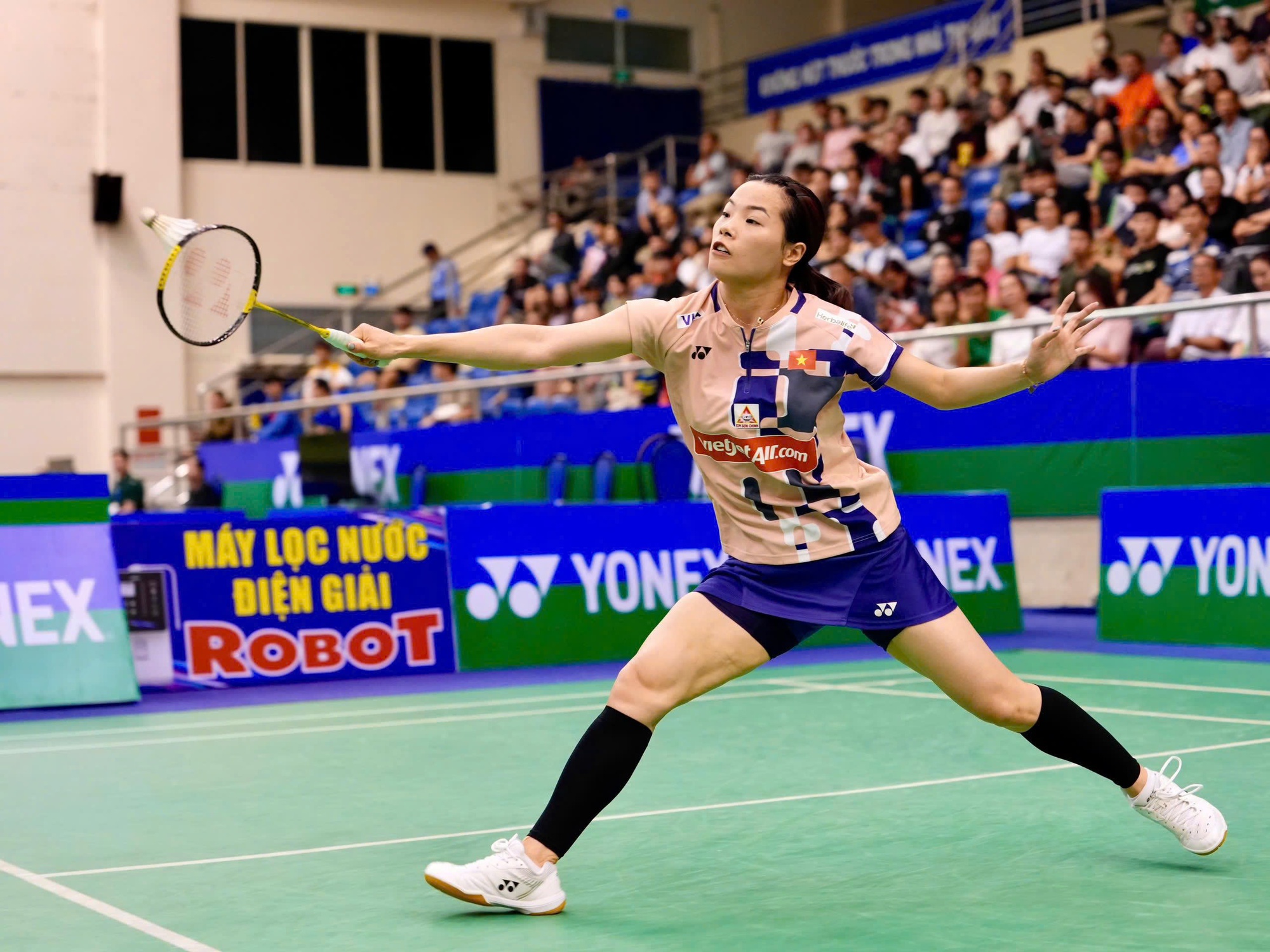 Nguyễn Thùy Linh trở lại ấn tượng sau chấn thương- Ảnh 1. Nguyễn Thùy Linh trở lại ấn tượng sau chấn thương- Ảnh 1.