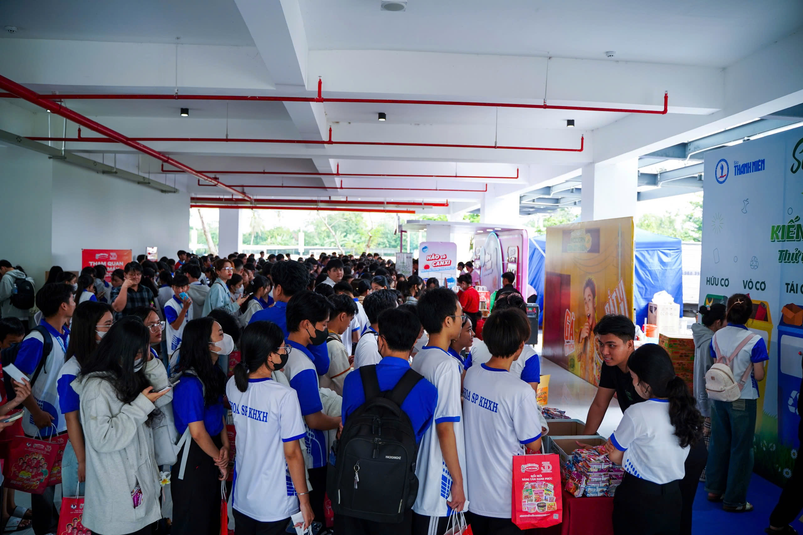 Sinh viên 'đất sen hồng' sống xanh sống khỏe: Ngủ sớm, giảm uống trà sữa, nước ngọt - Ảnh 6.