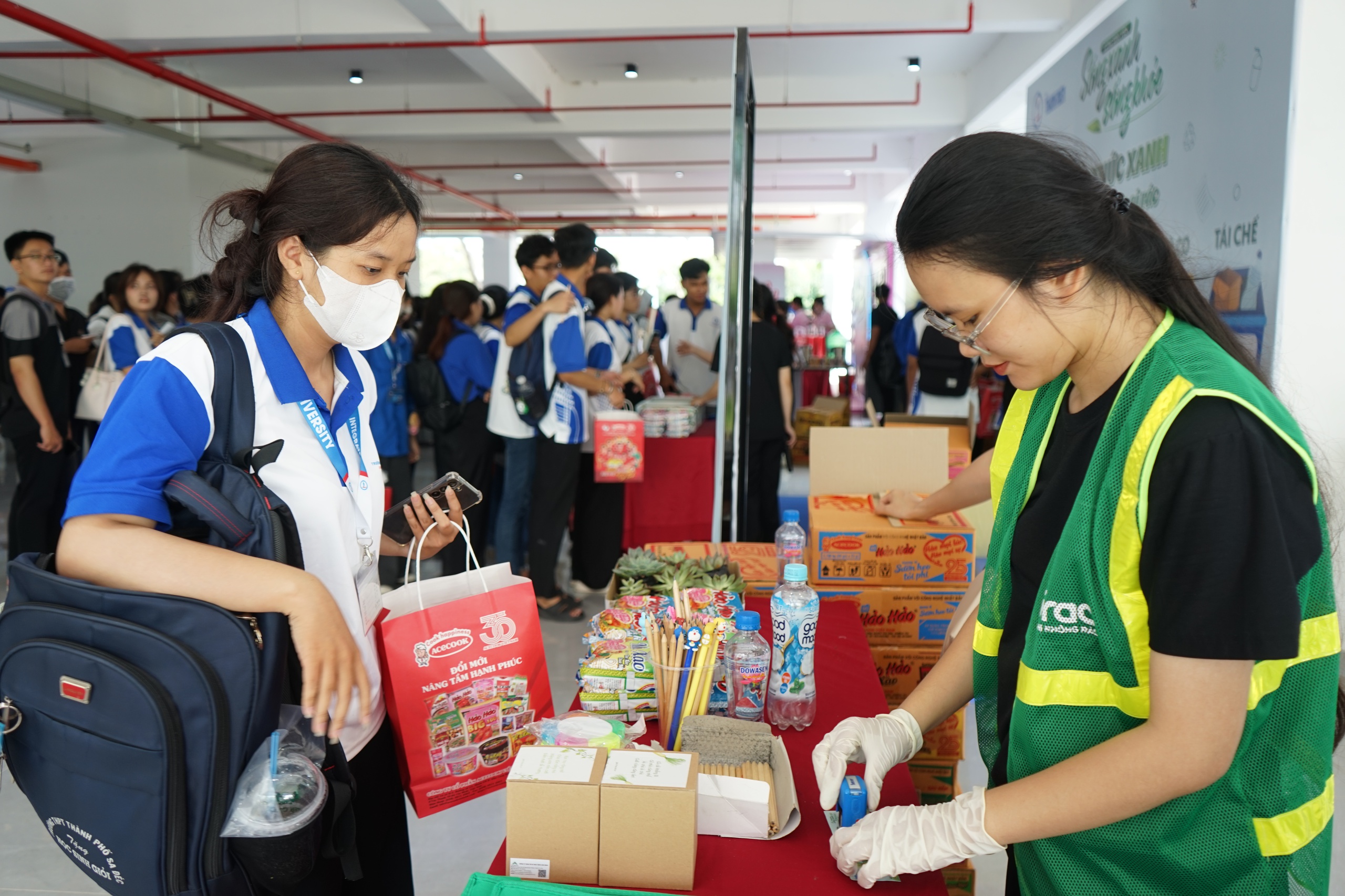 Sinh viên 'đất sen hồng' sống xanh sống khỏe: Ngủ sớm, giảm uống trà sữa, nước ngọt - Ảnh 9.