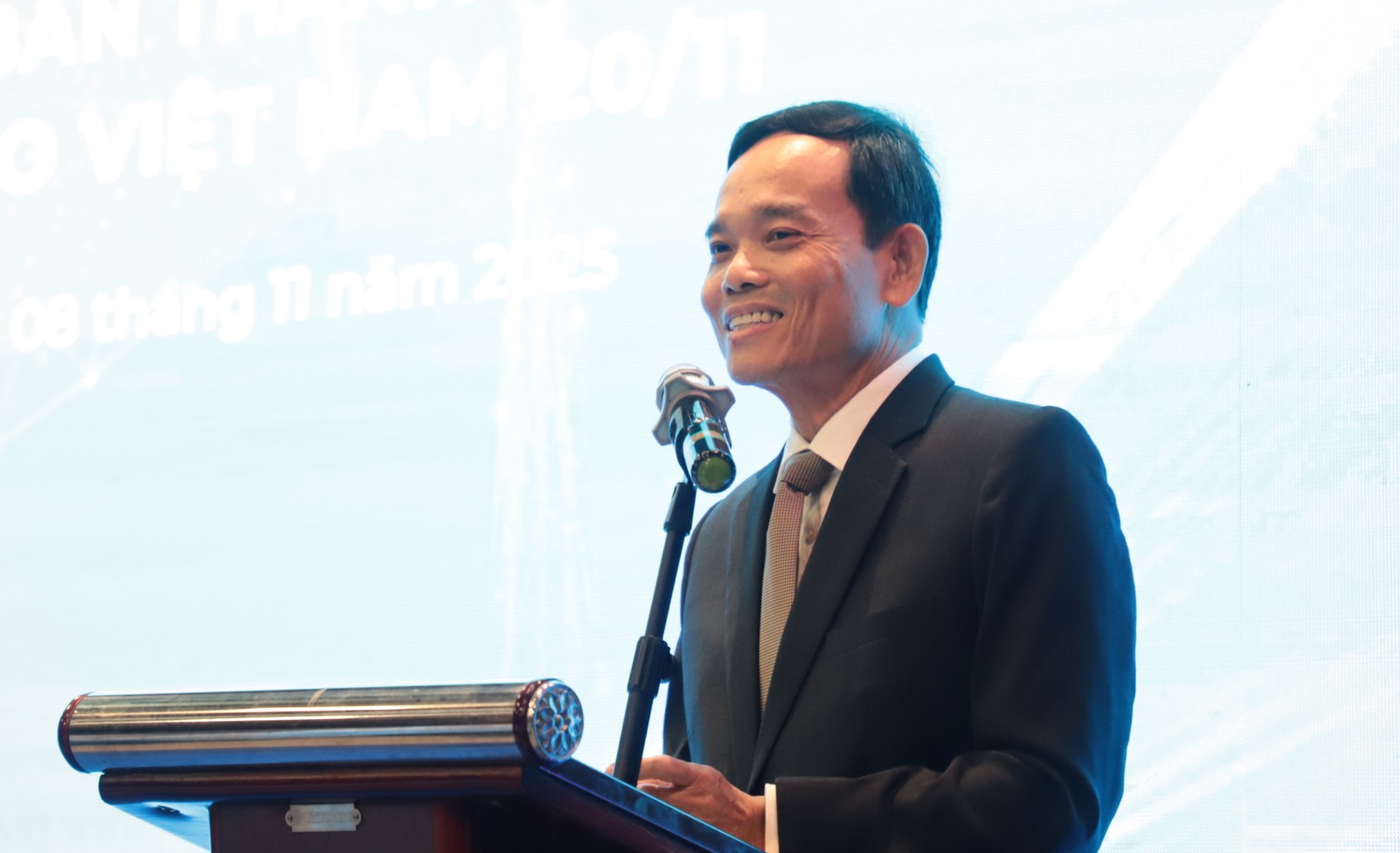 Bí thư Trần Lưu Quang: 'Chúng tôi khuyến khích mọi người dũng cảm hơn'- Ảnh 5. Bí thư Trần Lưu Quang: 'Chúng tôi khuyến khích mọi người dũng cảm hơn'- Ảnh 5.